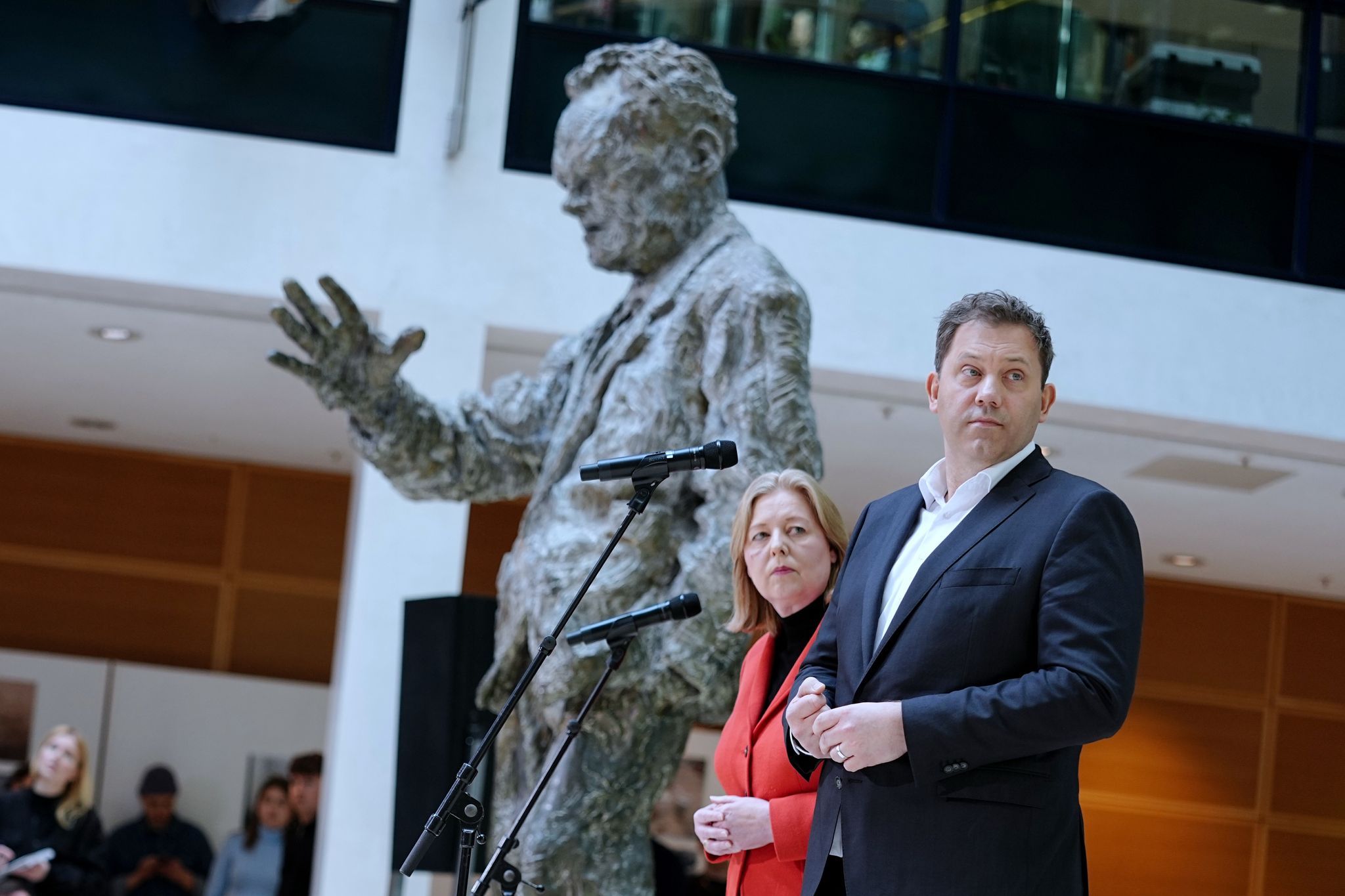 SPD-Spitze will kein Chaos – Merz will keine Schnellschüsse