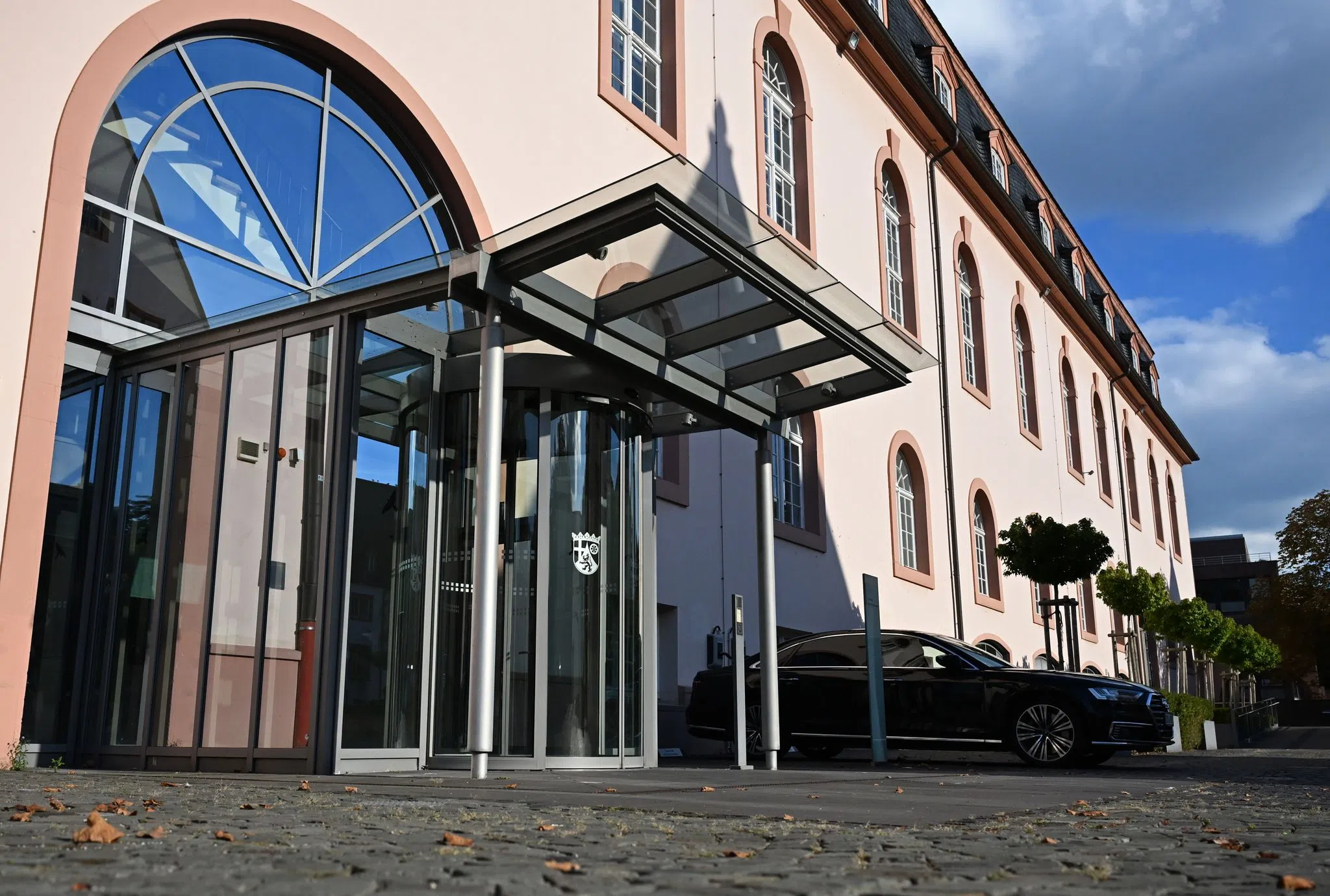 Spitzentreffen mit der Wirtschaft über Kriegsauswirkungen