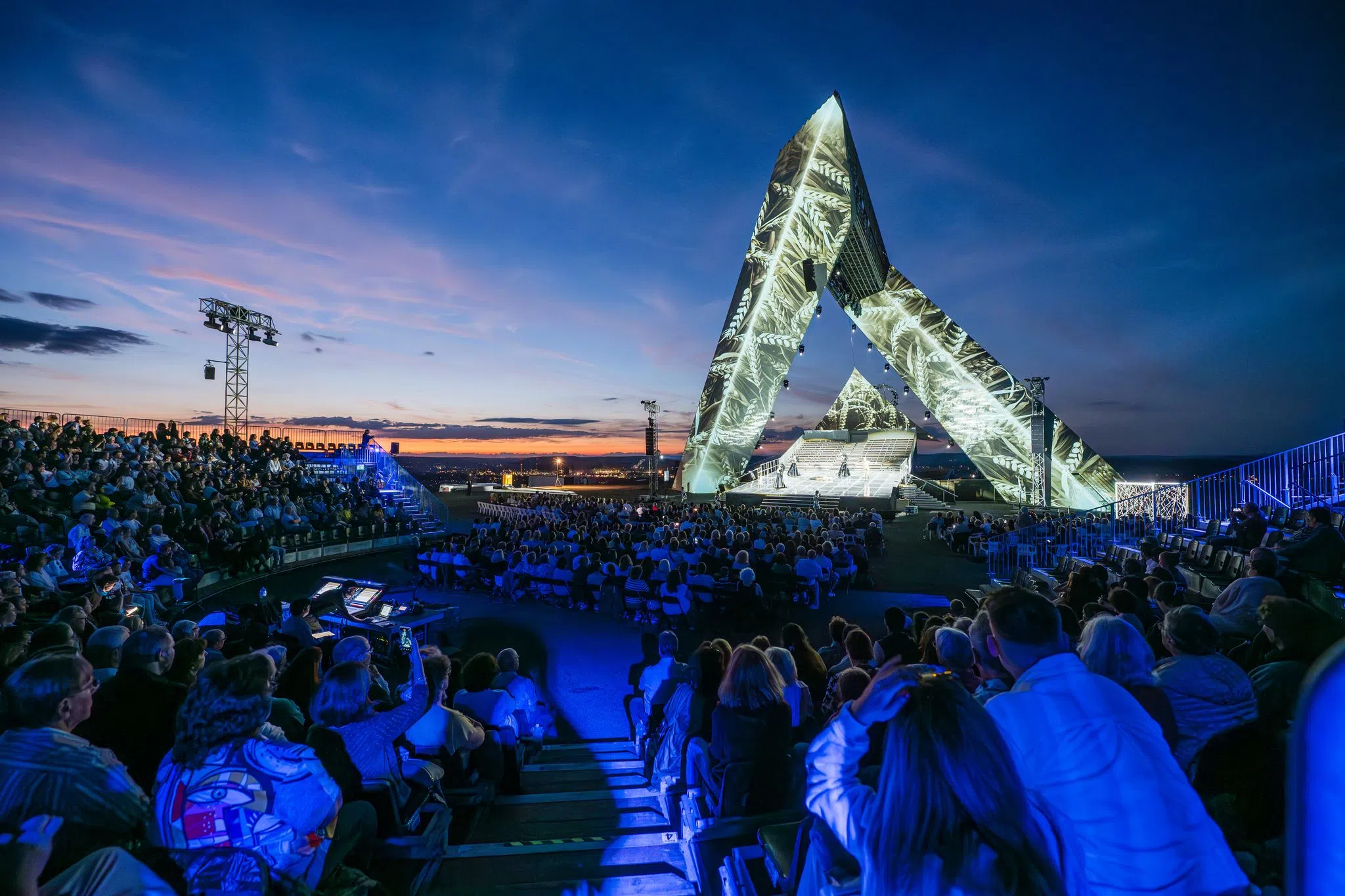 «Der Vorverkauf knallt» - Opernfestspiele mit neuem Stück