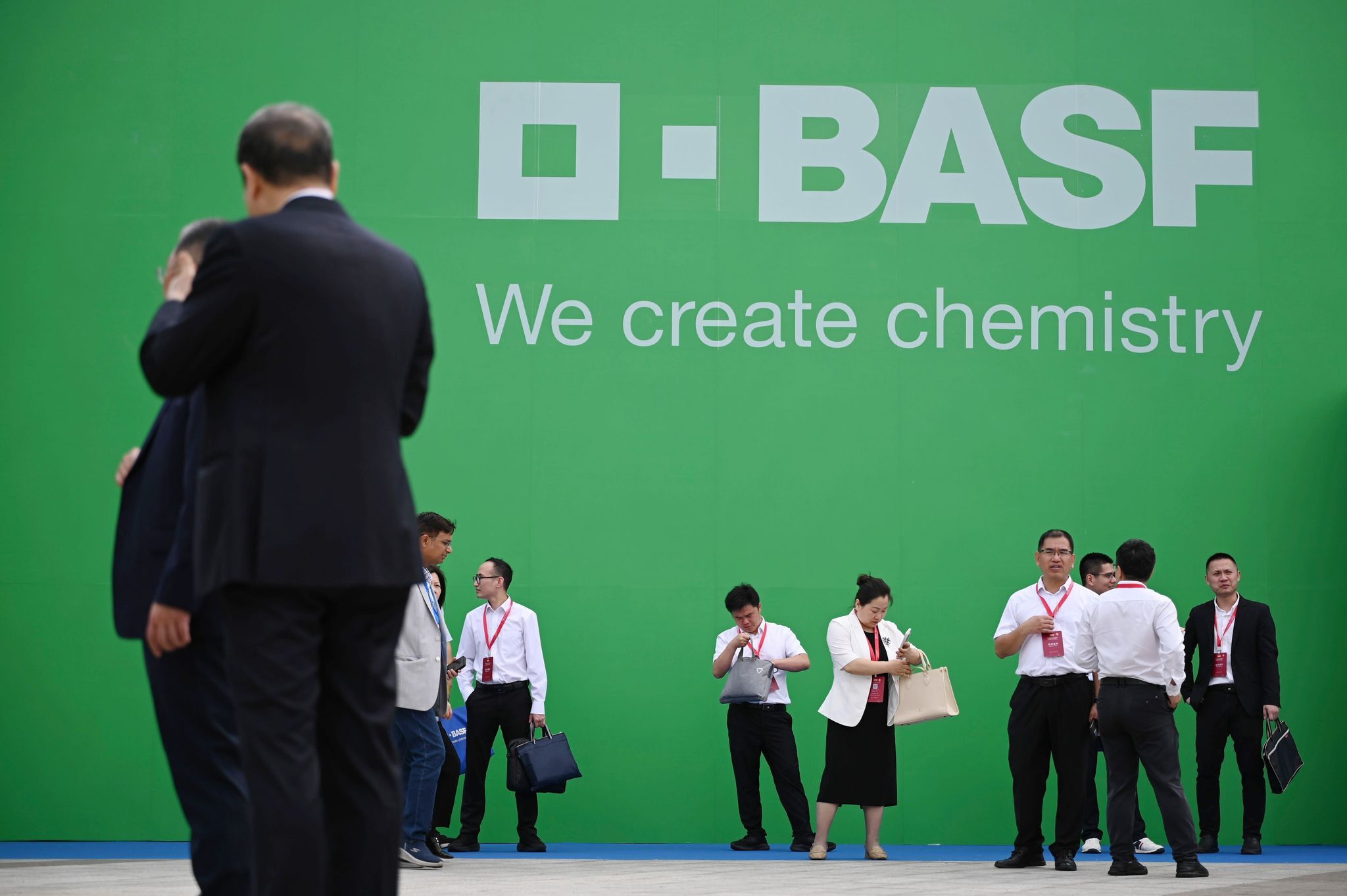 Spagat in China - Neues BASF-Werk in Südchina eröffnet