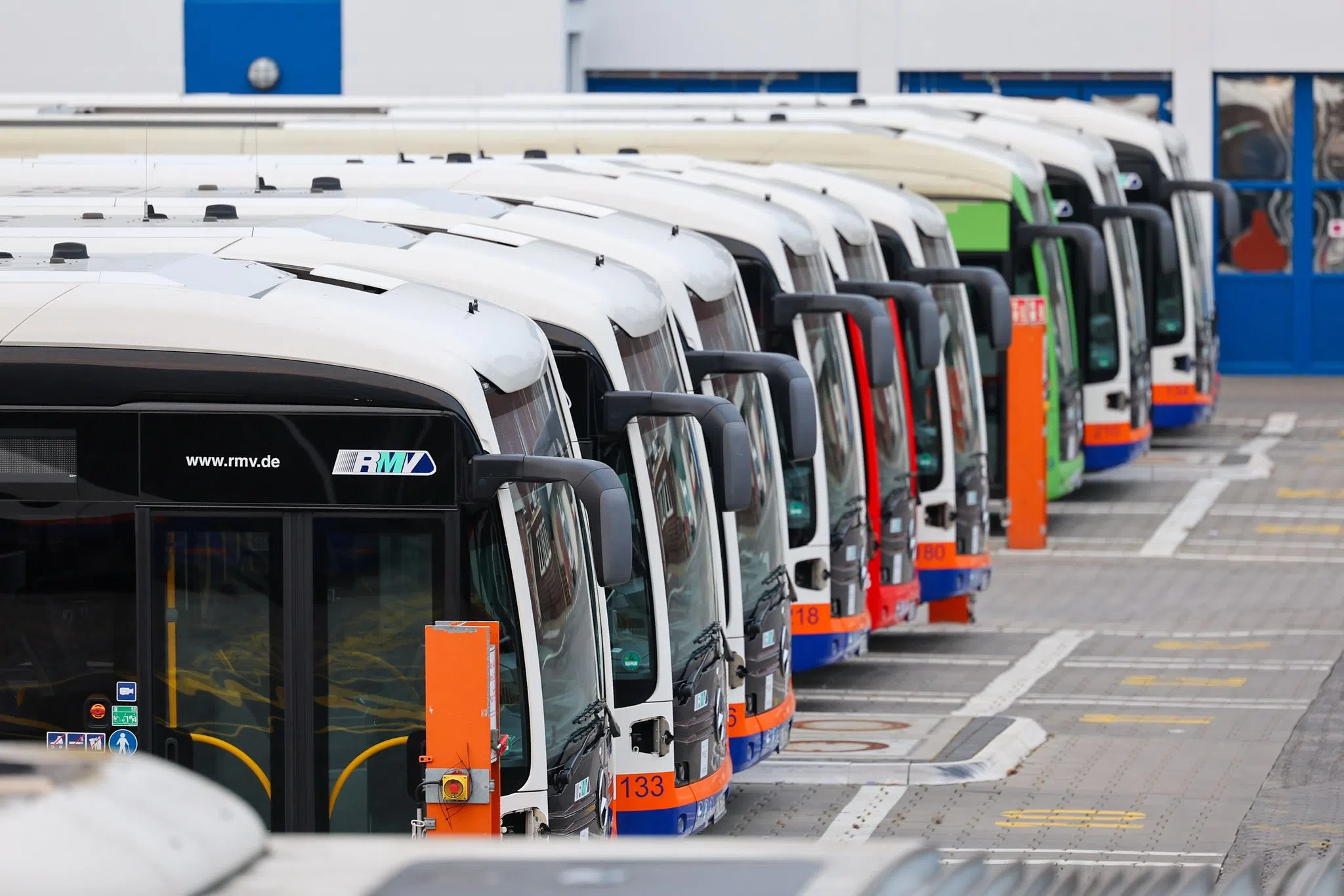 Unternehmen rätselt über 15-jährigen Busentführer