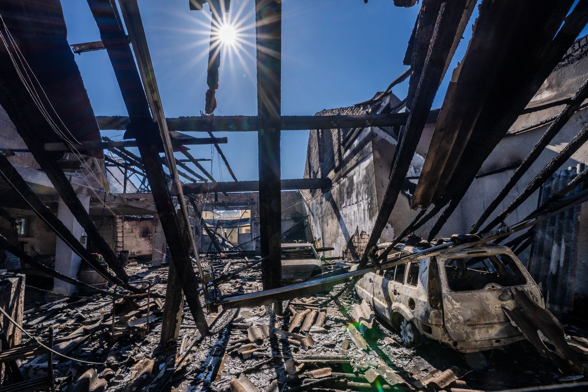 Gutachter für Brandrückstände nach Großbrand beauftragt
