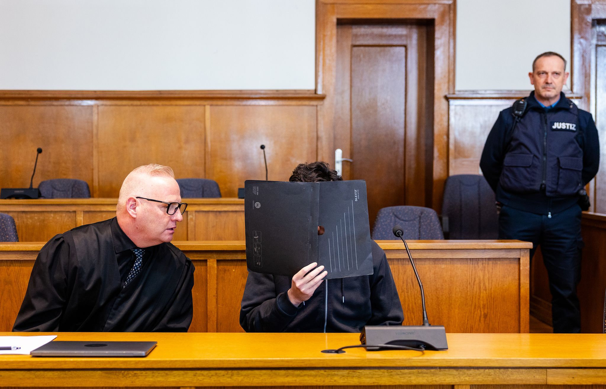 Mann nach Tötung von Polizisten in forensischer Klinik