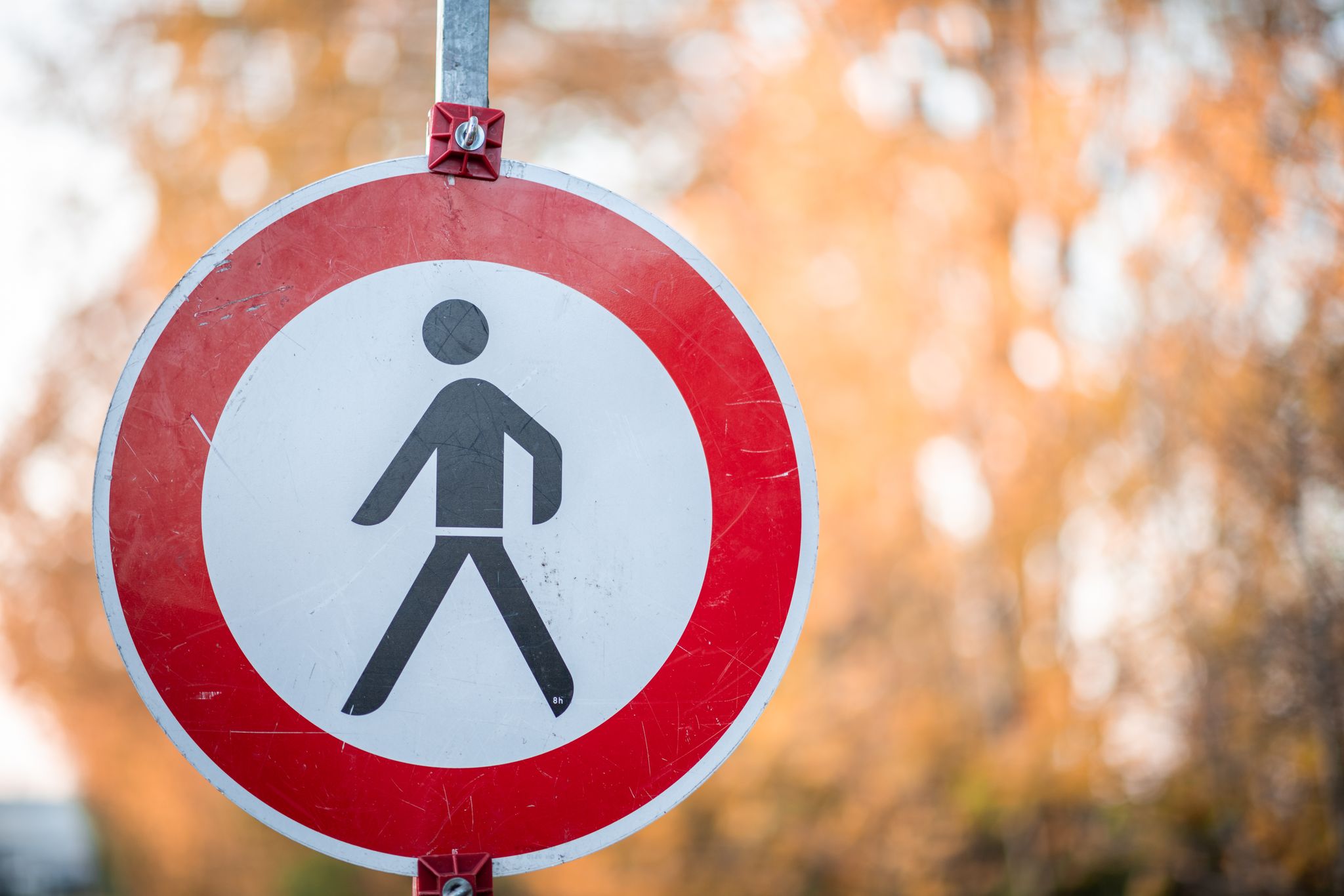 Gericht: Kein Wegerecht zur Garage ohne Grundbucheintrag