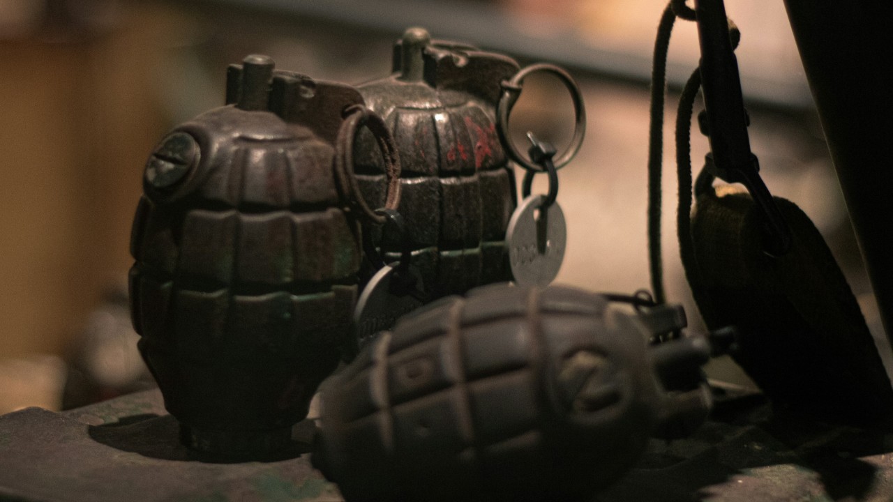 Phosphorhandgranate löst Feuerwehr- und Polizeieinsatz aus