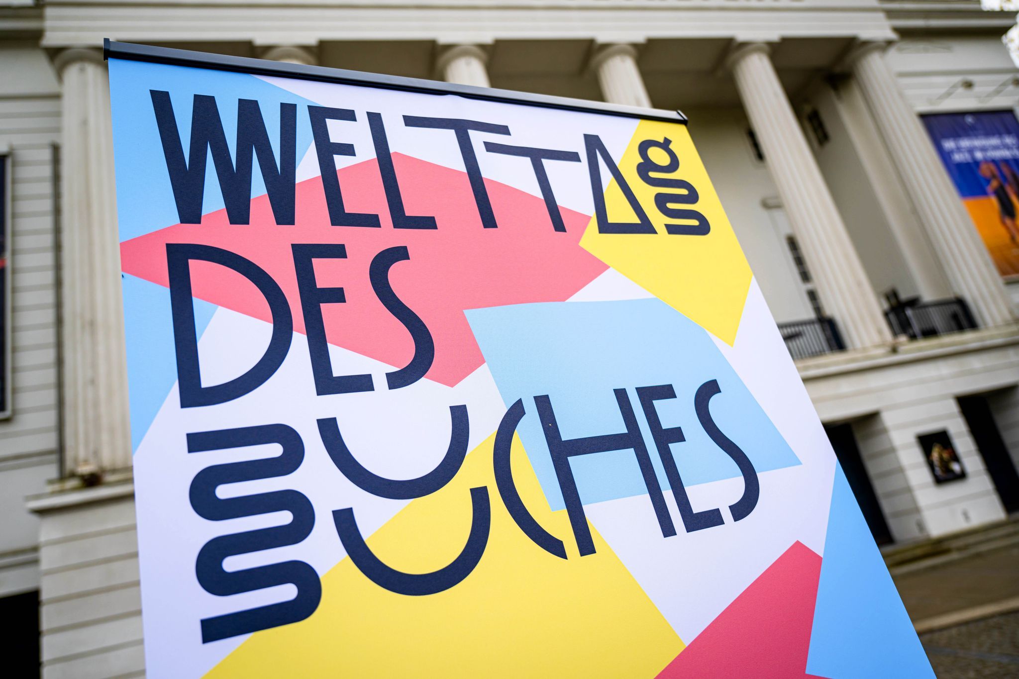 Ein Buchgeschenk für 1,1 Millionen Schulkinder