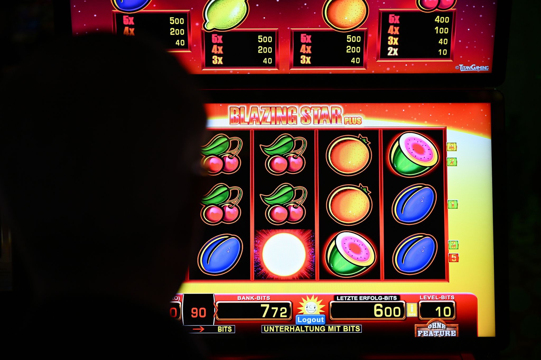 Glücksspiel-Schwarzmarkt boomt: Politik und Firmen in Sorge