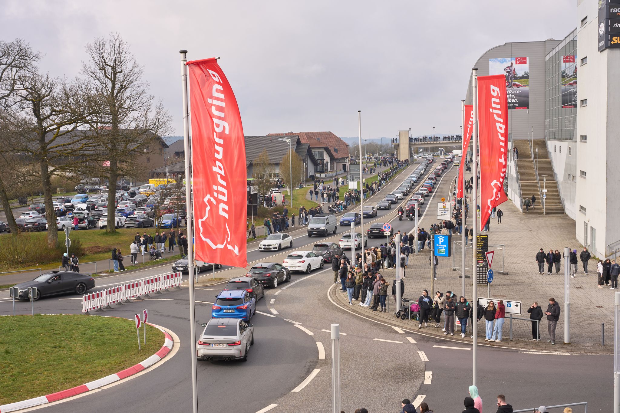Mehr als 650 Geschwindigkeitsverstöße am «Car-Freitag»