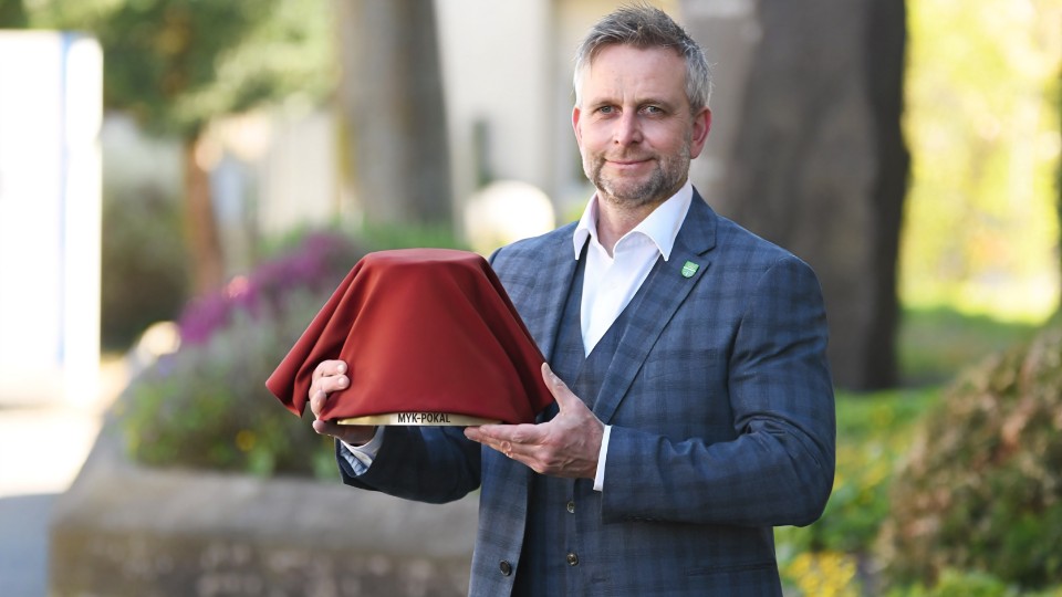 Große Bühne fürs Ehrenamt:  Landkreis vergibt neuen MYK-Pokal