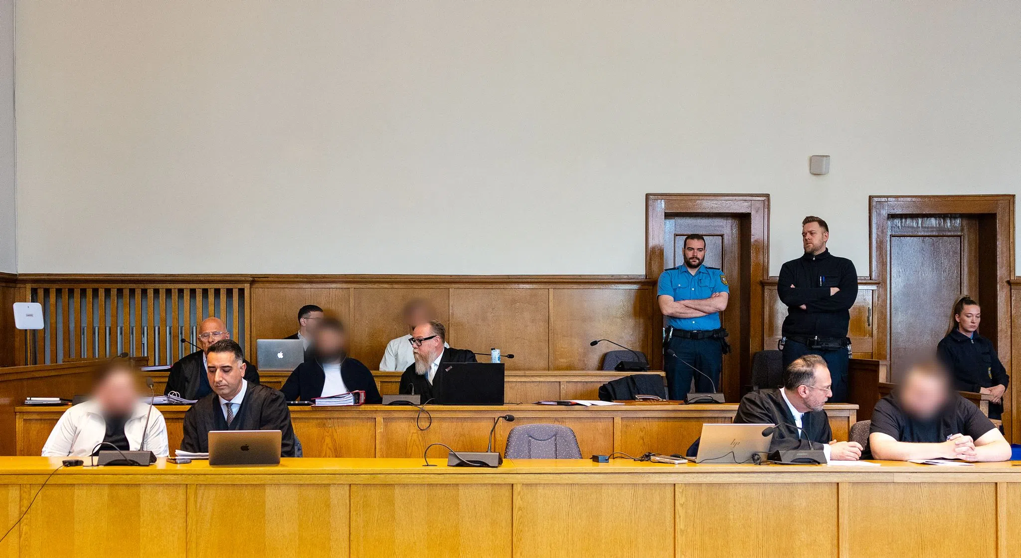 Prozess begonnen - Sprengung von Geldautomaten unterstützt?