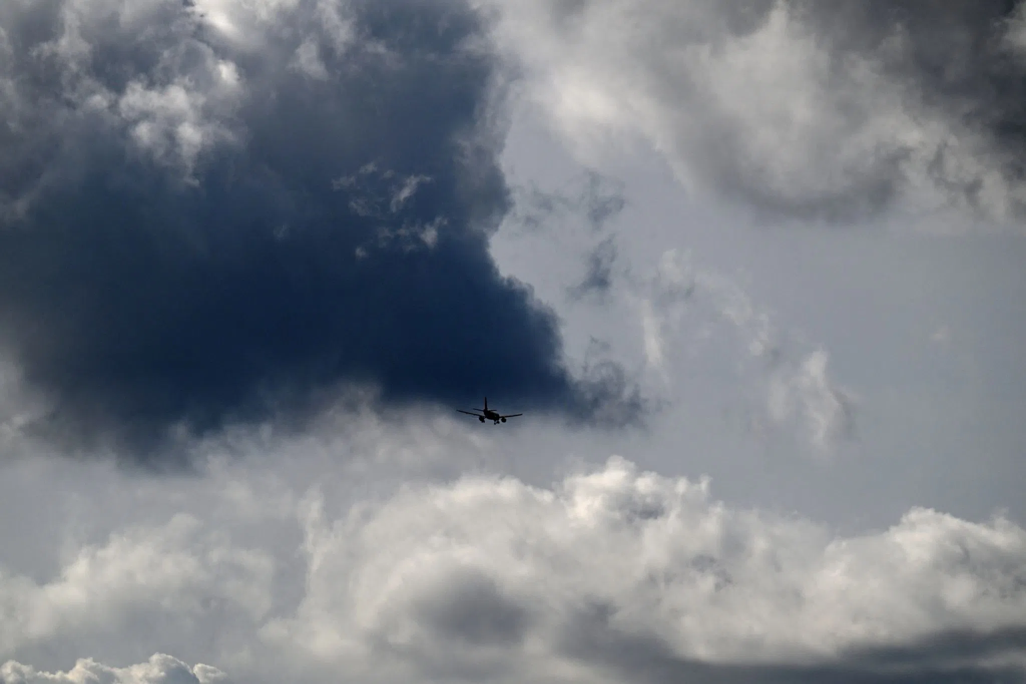 Wolken, Regen aber auch frühlingshaftes Wetter
