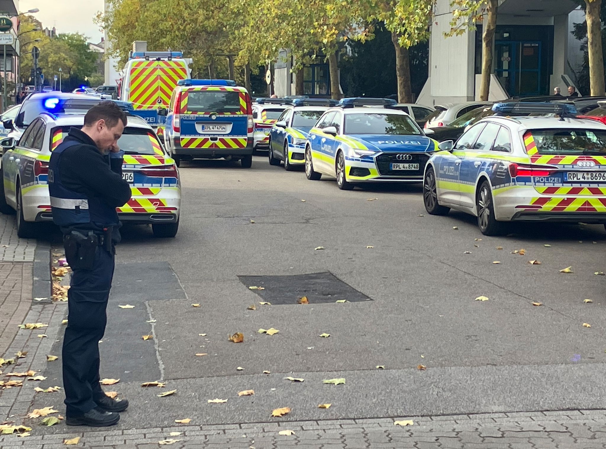 Weniger Polizei an Brennpunktschule - aber weiter sichtbar