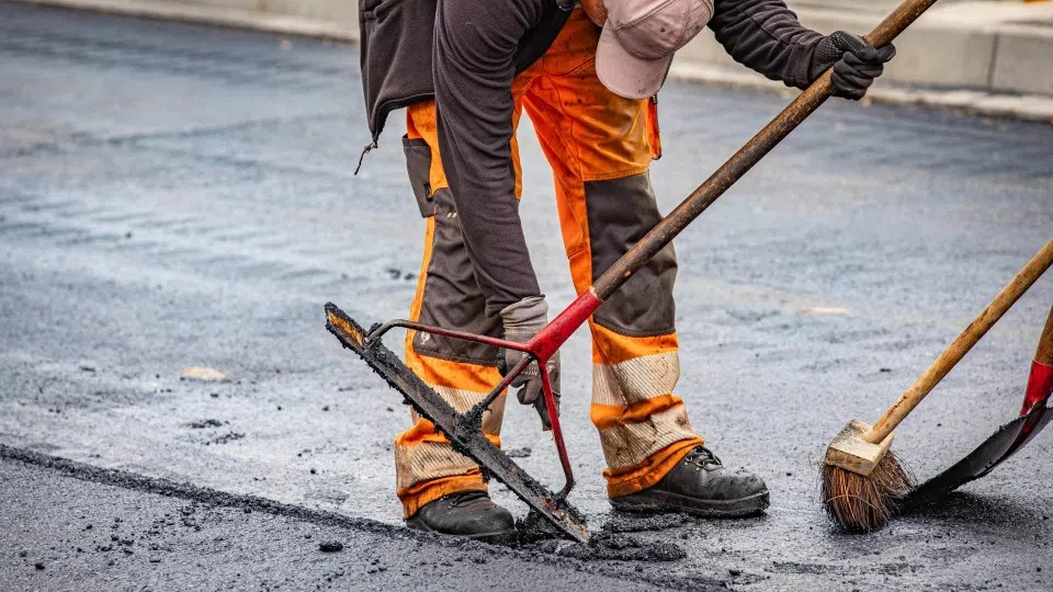 Strassenbauarbeiten in der Eifelstrasse führen zu mehrtägiger Sperrung unterhalb der B9