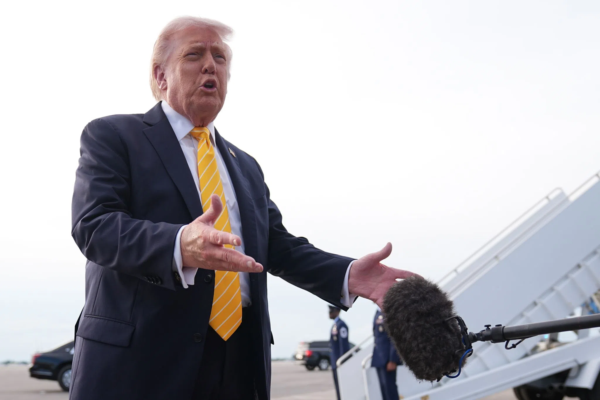 Trump lässt Deutschland über Truppenabzug im Unklaren