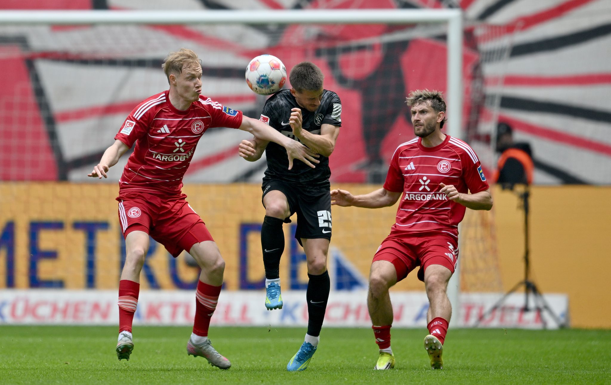 Elversberg patzt bei Fortuna: Aufstiegsrennen bleibt offen