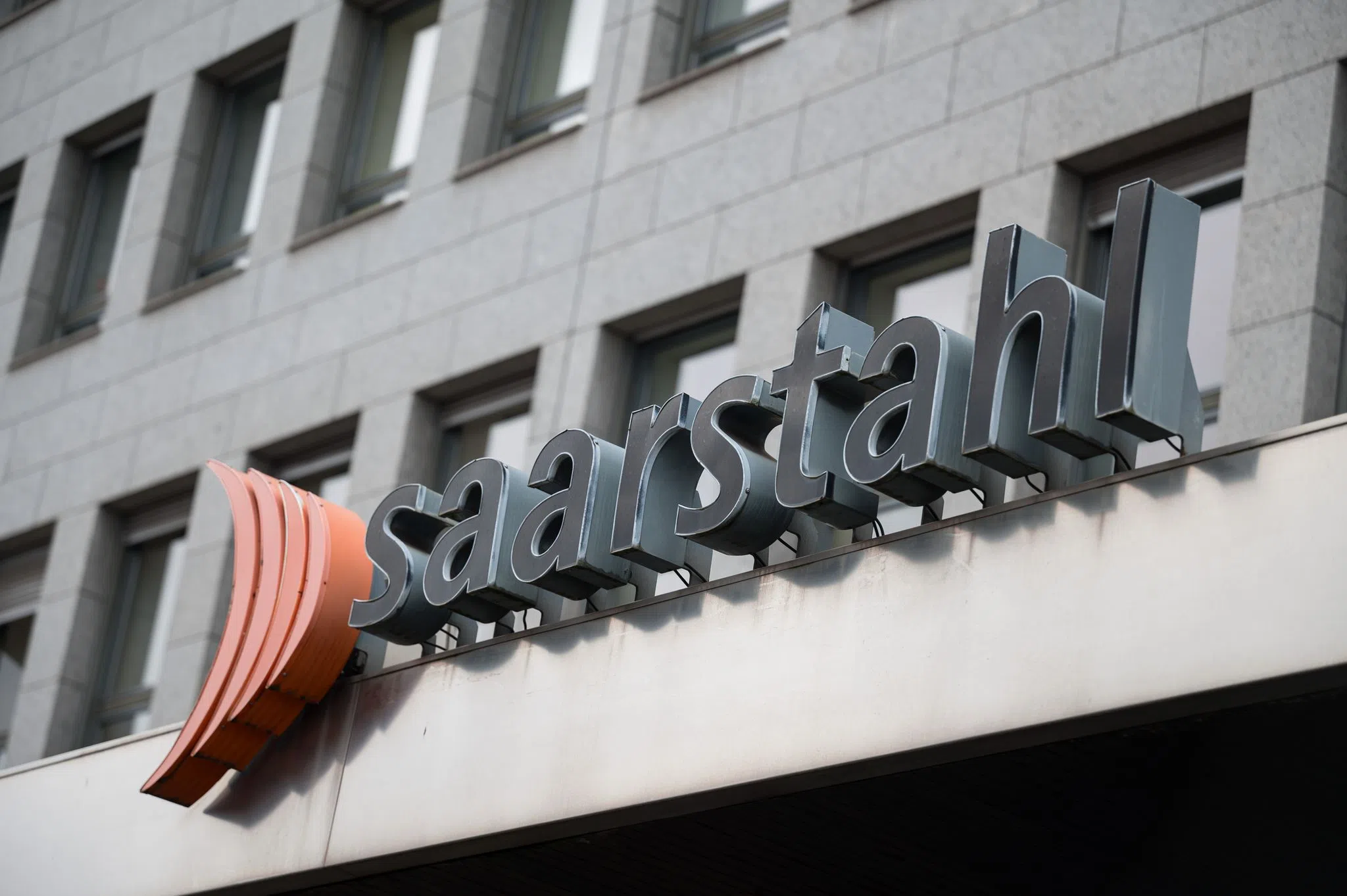 Grüner Stahl von Saarstahl für Mercedes E-Abfallsammler