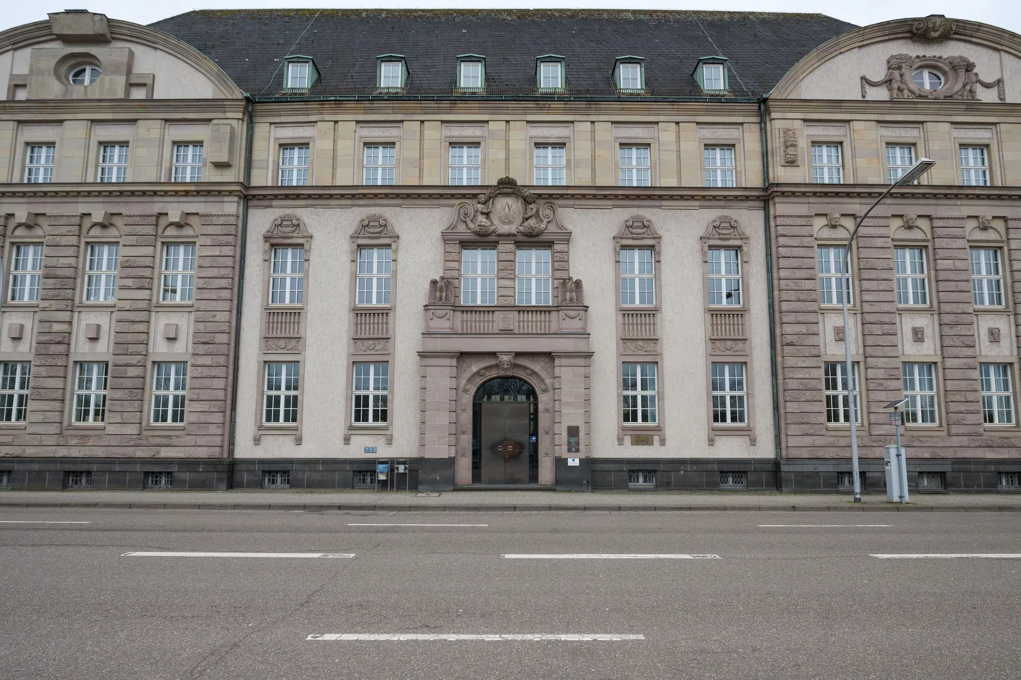 93 Mal zugestochen – Prozess um Sexualmord begonnen