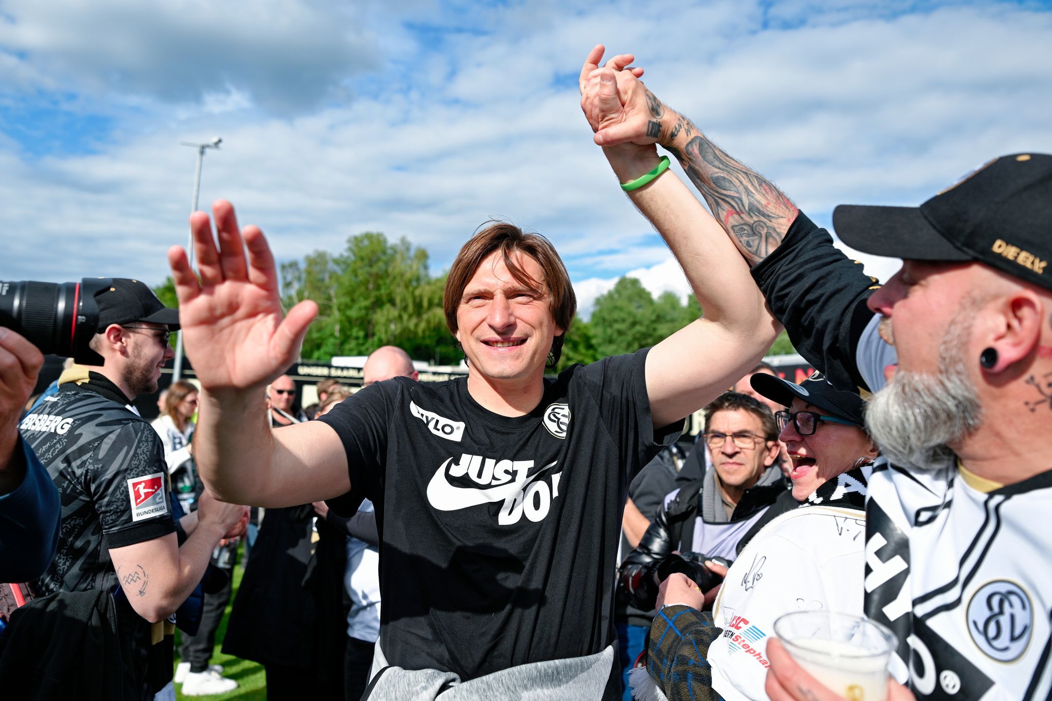Das Dorf steht kopf: Elversberg betritt die Bundesliga-Bühne