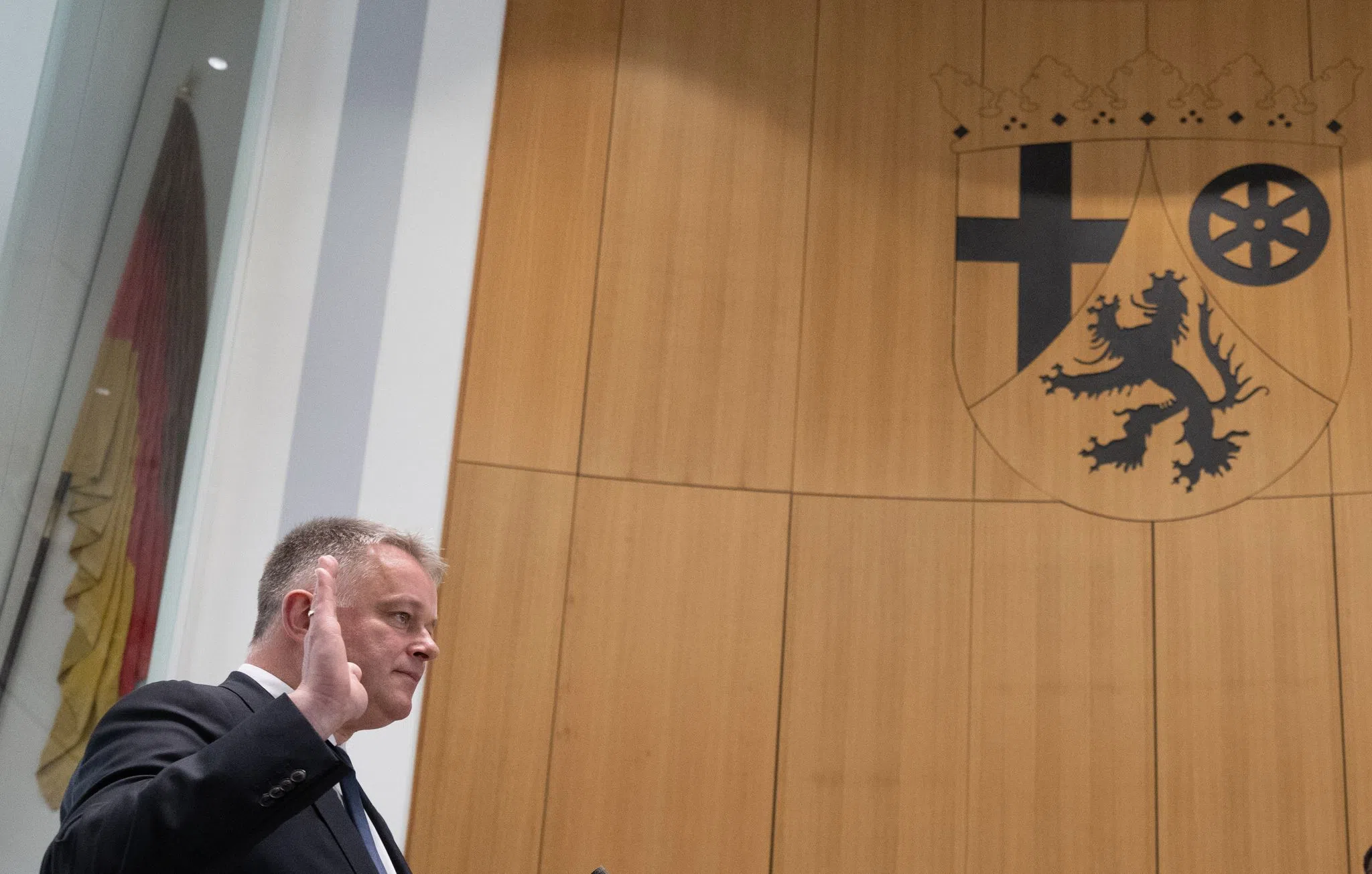 Schnieder will allen Rheinland-Pfälzern die Hand reichen