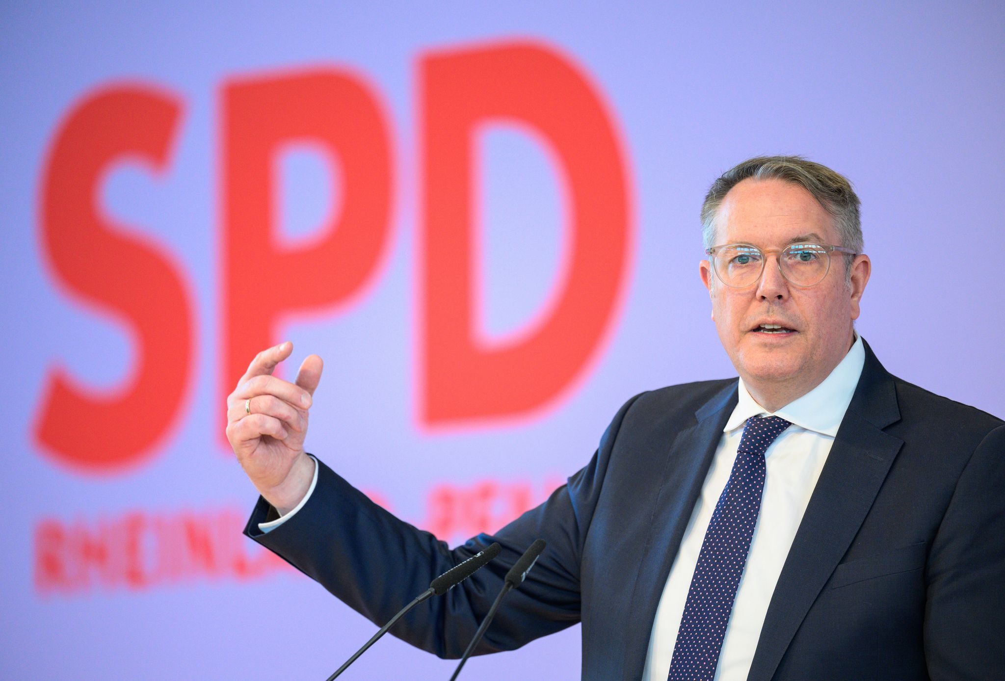 Noch-Ministerpräsident Schweitzer ist neuer Fraktionschef