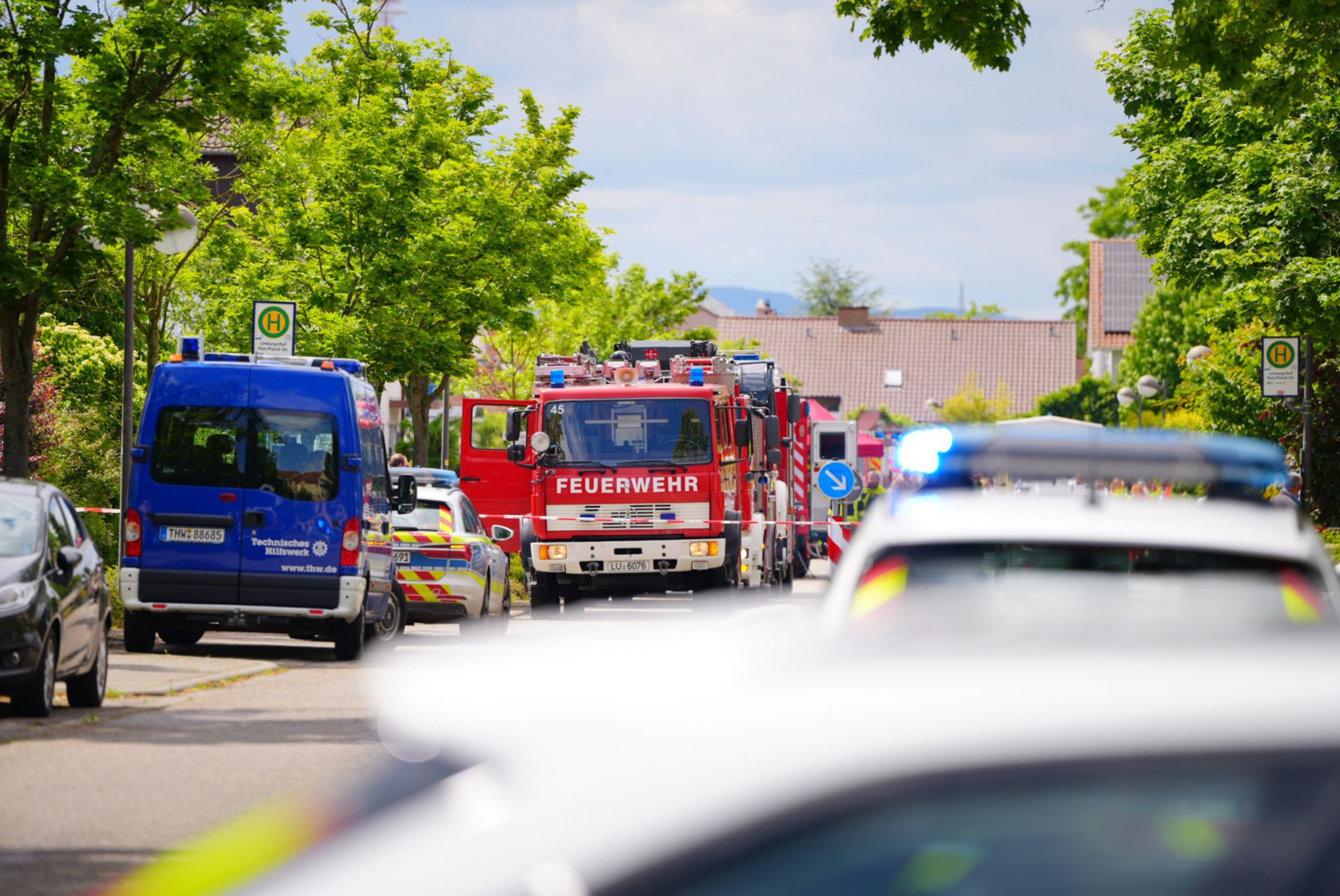 Zwei Tote bei Absturz eines Kleinflugzeuges in Wohngebiet