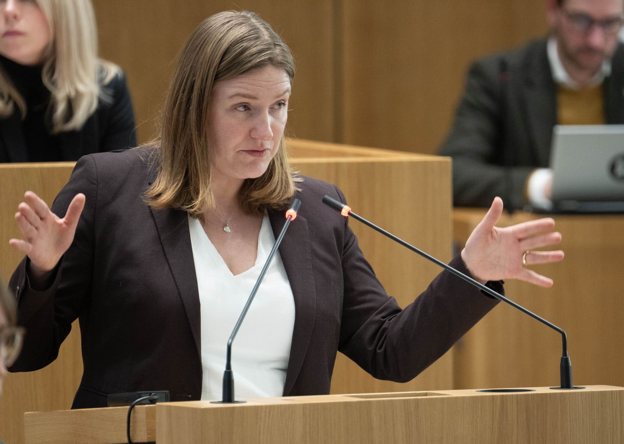 Ministerin Binz pocht auf Integrationskurse
