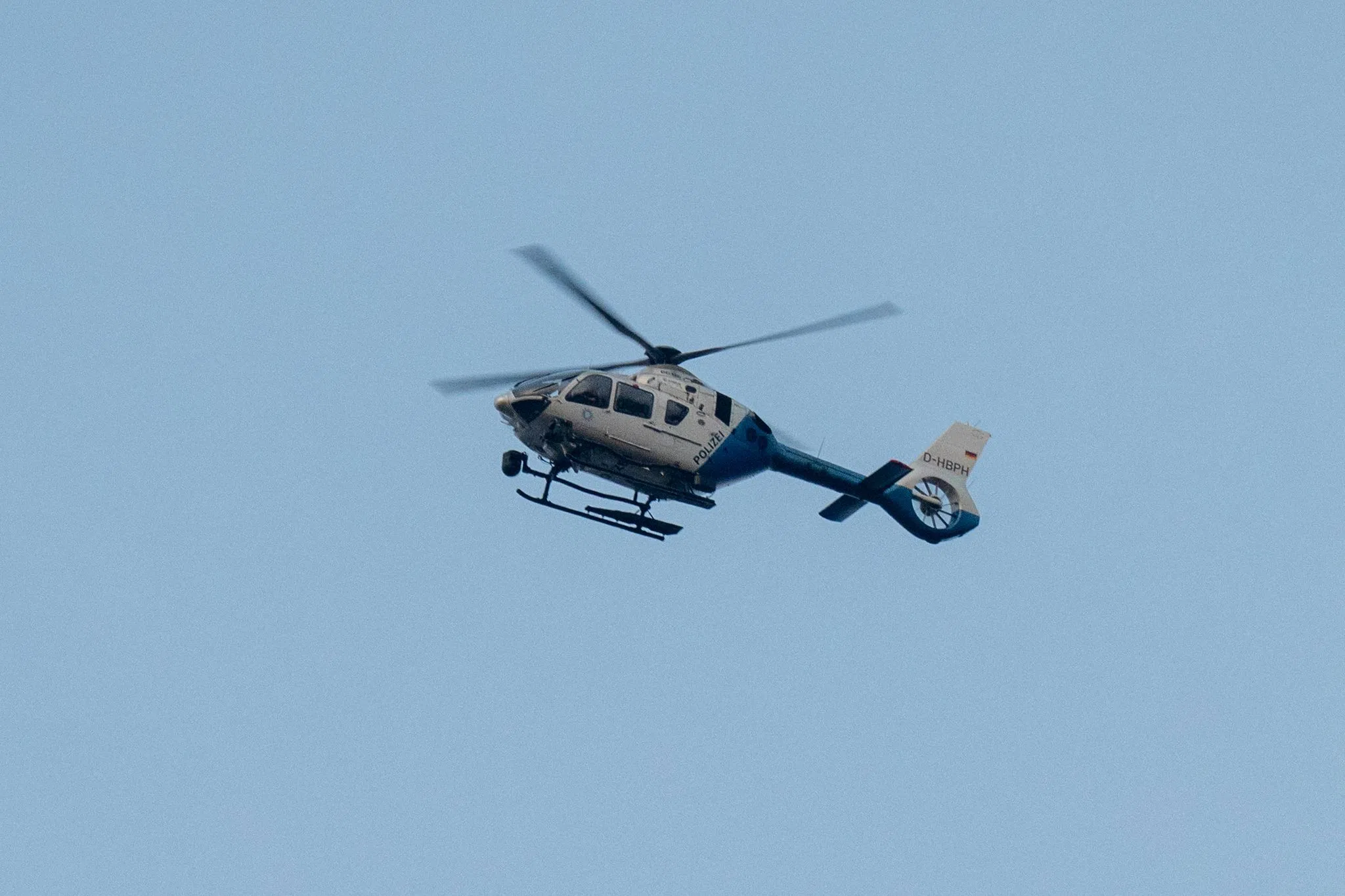 Luftretter wegen Rauchs in Windkraftanlage im Einsatz