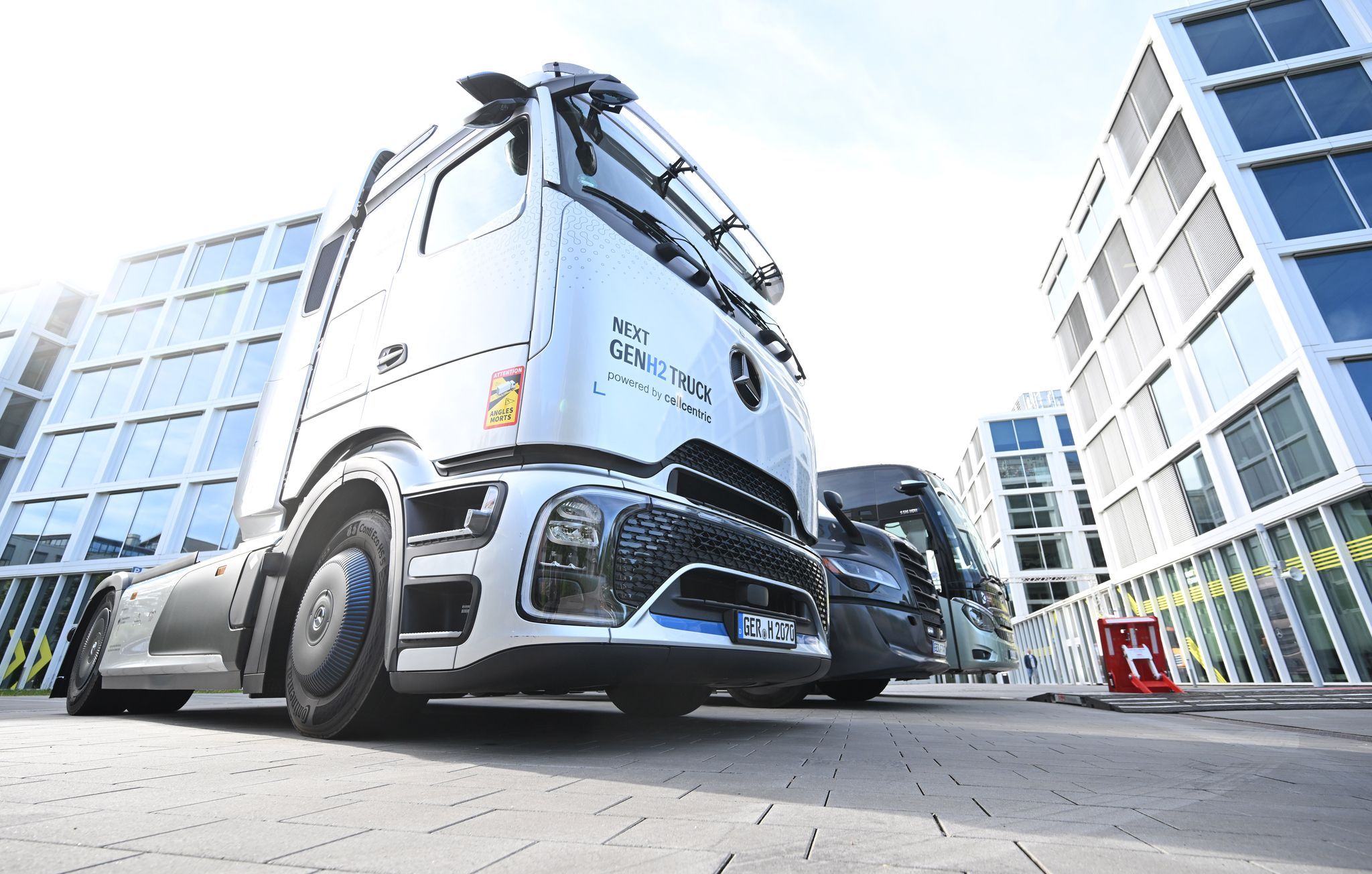 Gewinn von Daimler Truck um 80 Prozent eingebrochen