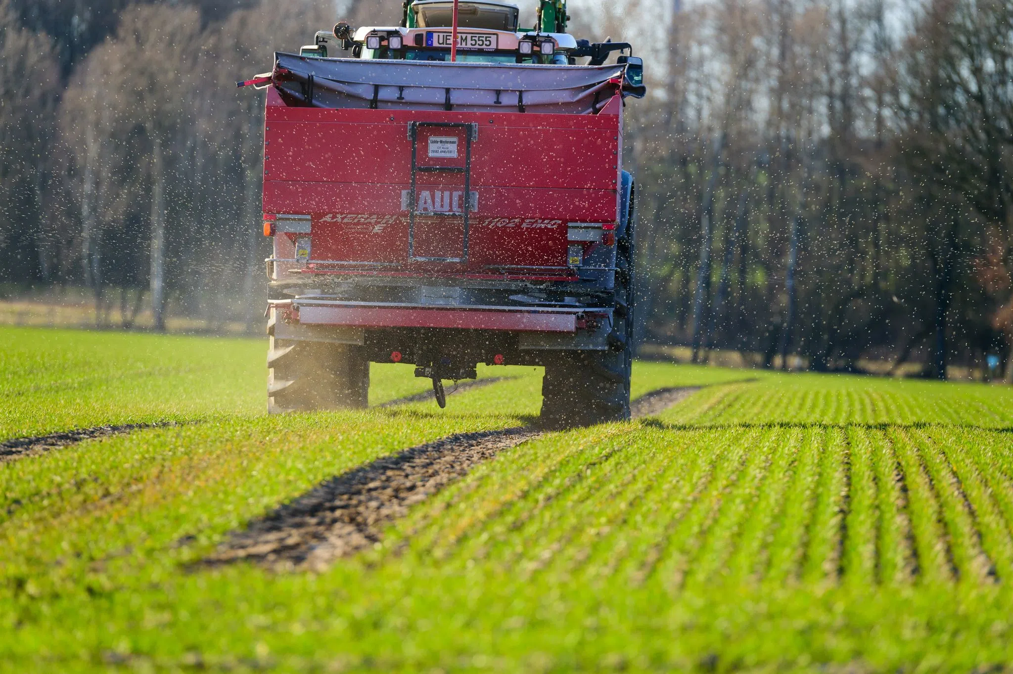 Bauern- und Winzerverband: Iran-Konflikt belastet Landwirte