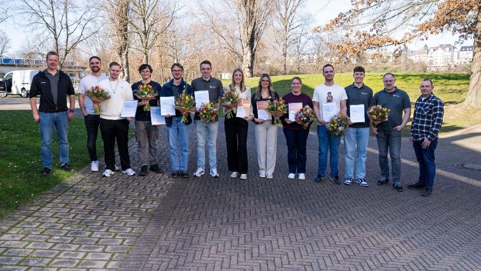 evm-Gruppe übernimmt ausgebildete Nachwuchskräfte