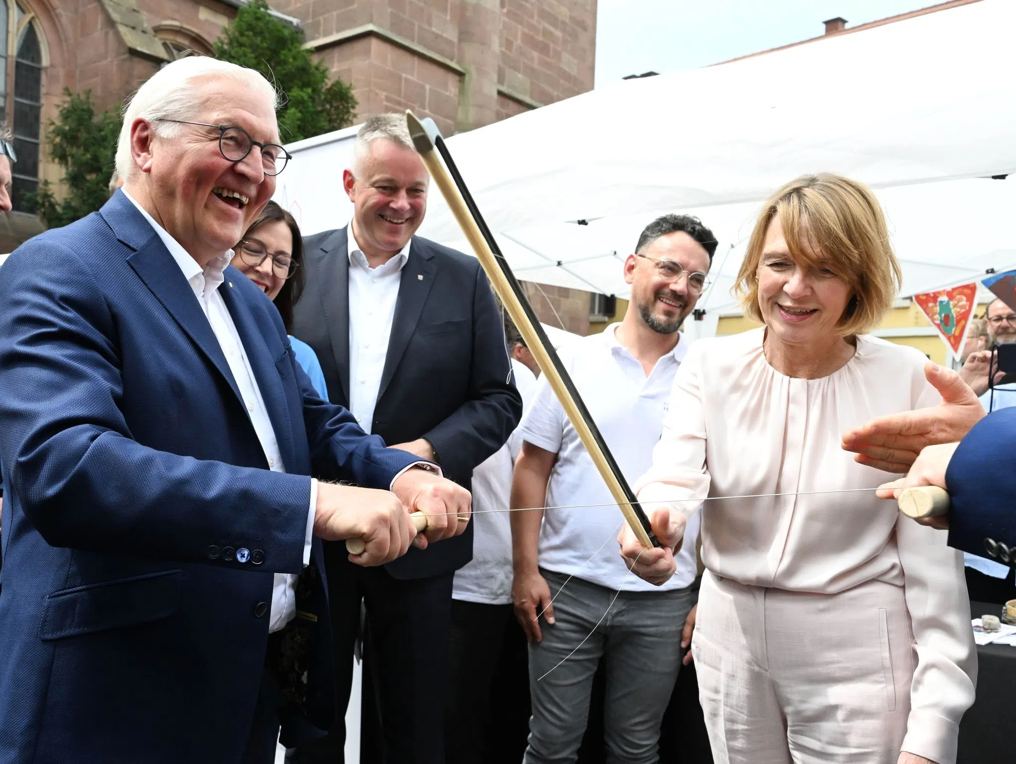 Steinmeier eröffnet Demokratiefest – «Müssen hellwach sein»