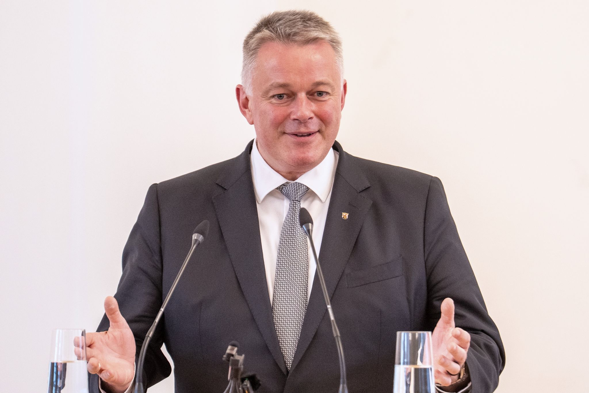 Ministerpräsident Schnieder hält erste Regierungserklärung