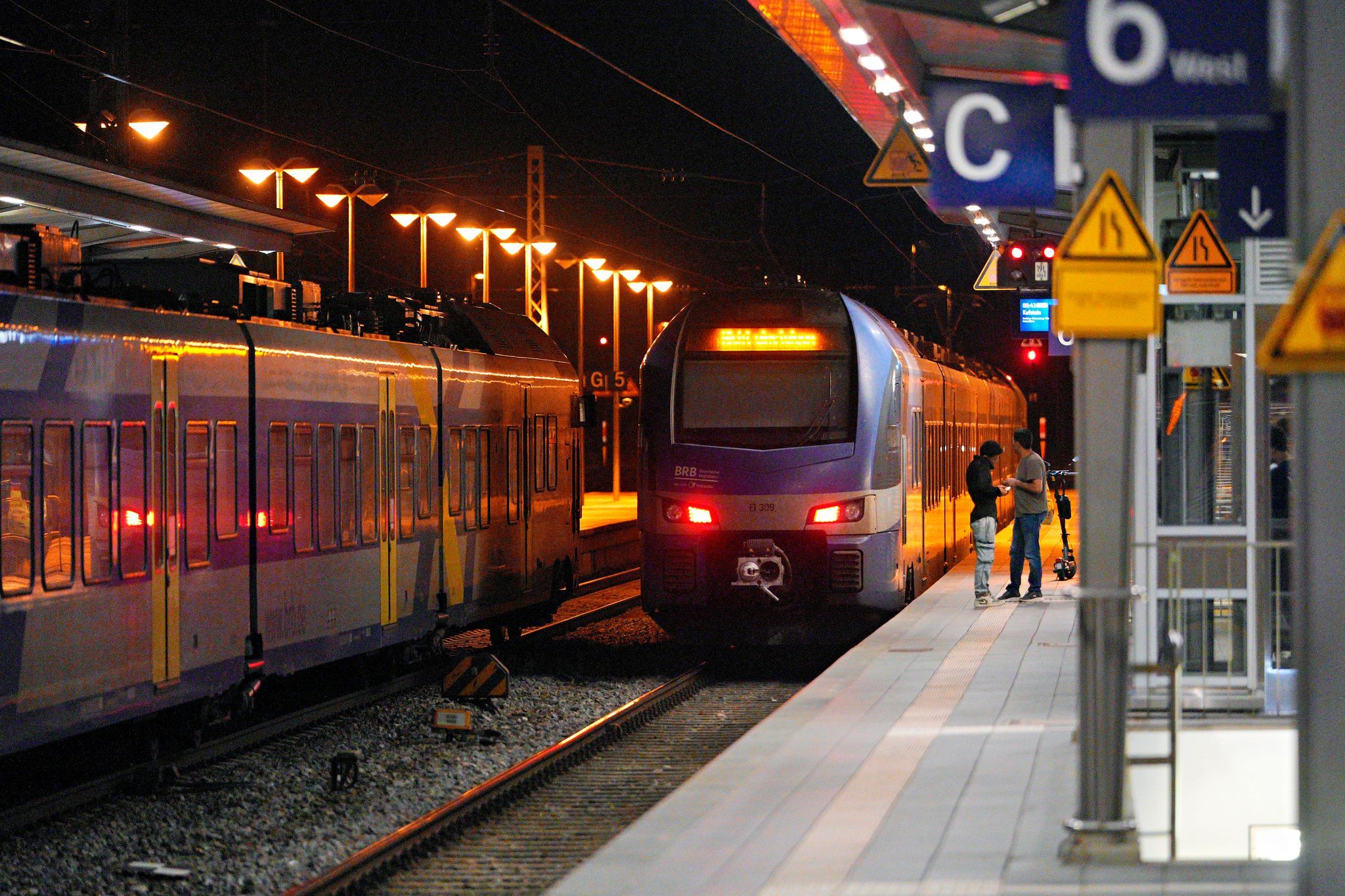 Bahn: Nach Störung teils noch Folgeverspätungen Bahn: Nach Störung teils noch Folgeverspätungen