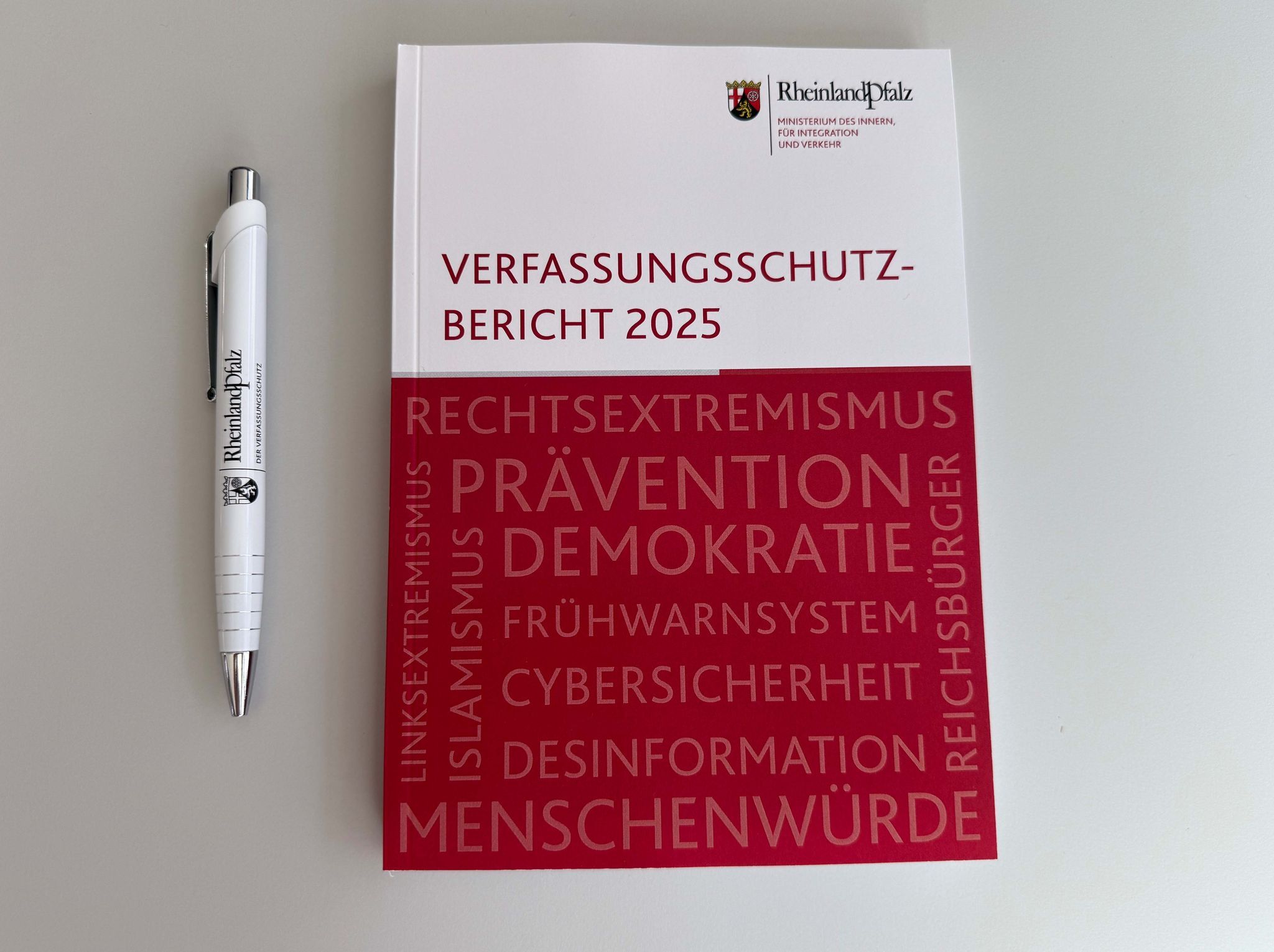 Extremisten setzen verstärkt auf KI und soziale Medien