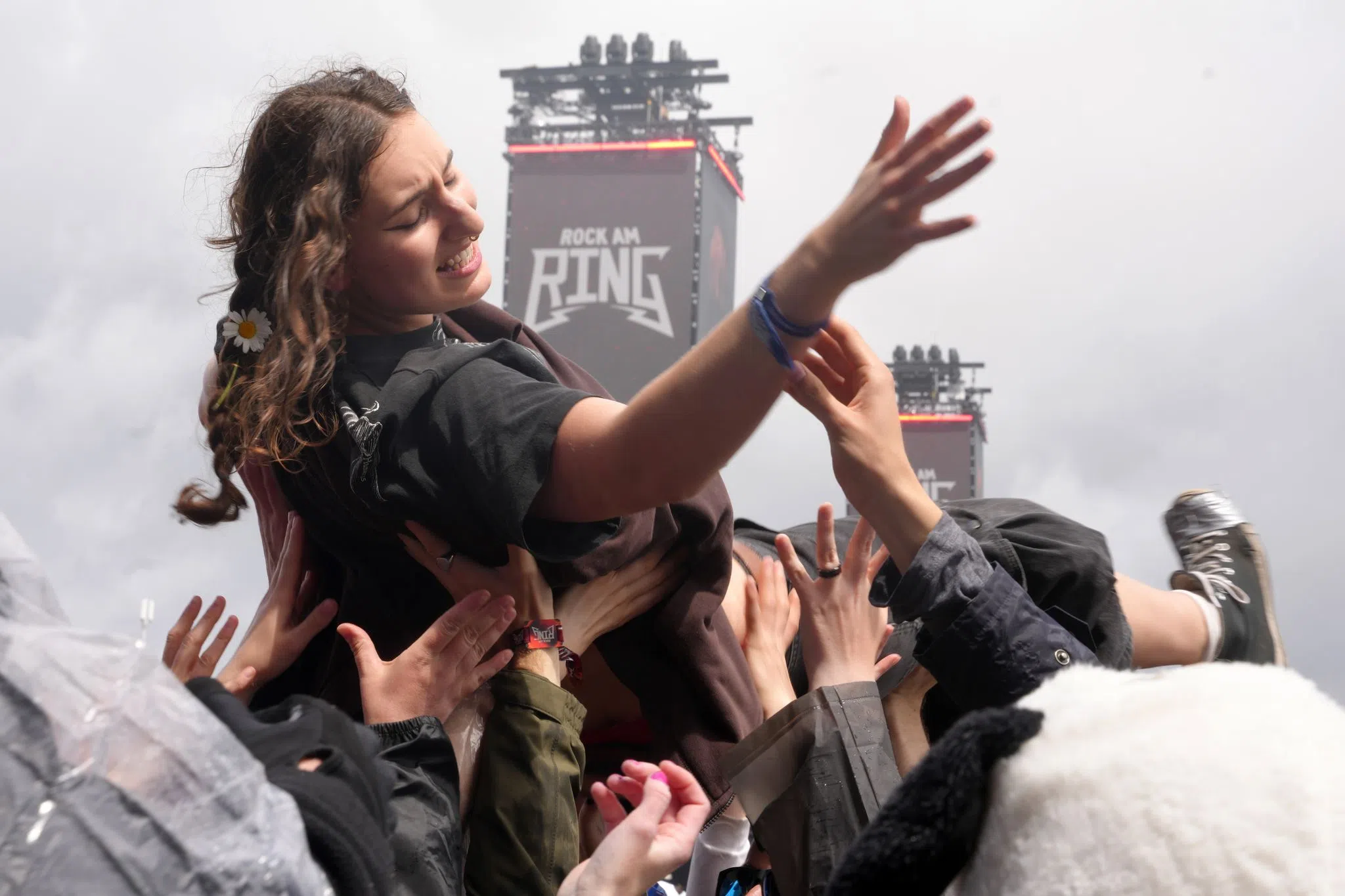 Rock am Ring startet mit Regen, Top-Acts und kreativen Fans