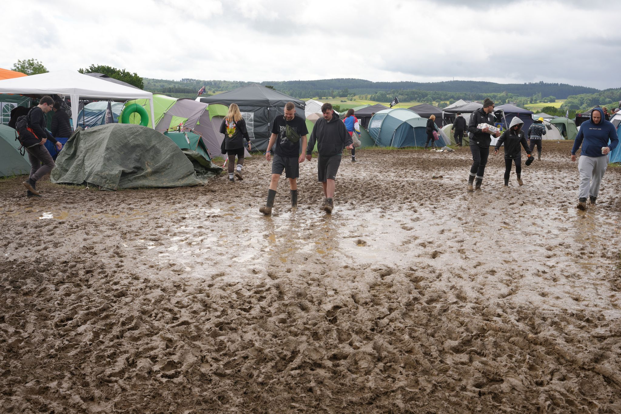 Rock am Ring startet mit Regen, Top-Acts und kreativen Fans