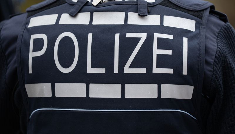 Partygast prügelt sich mit Gastgeber und verletzt Polizisten