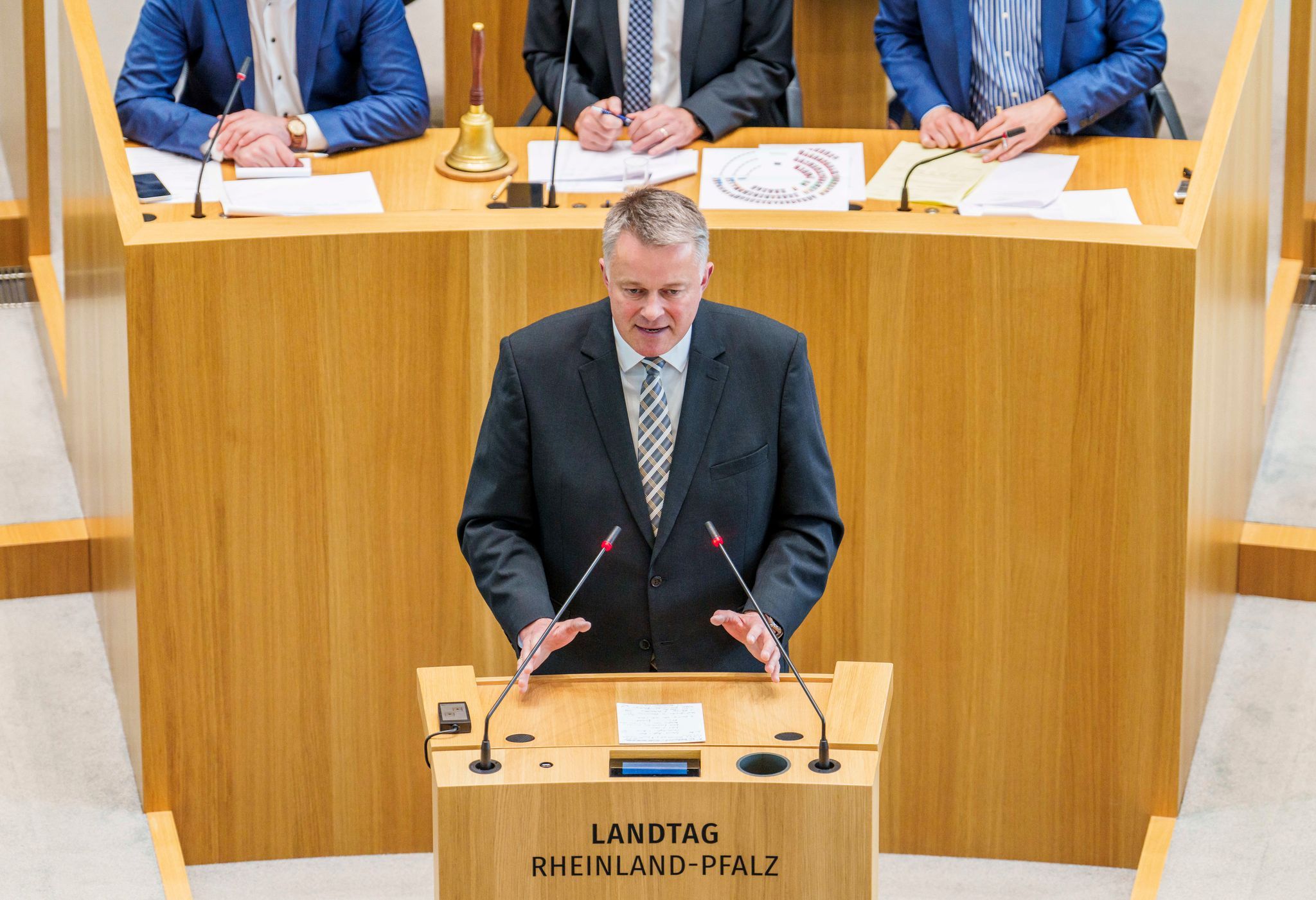 Schnieder: Ansiedlung von Unternehmen soll Priorität haben
