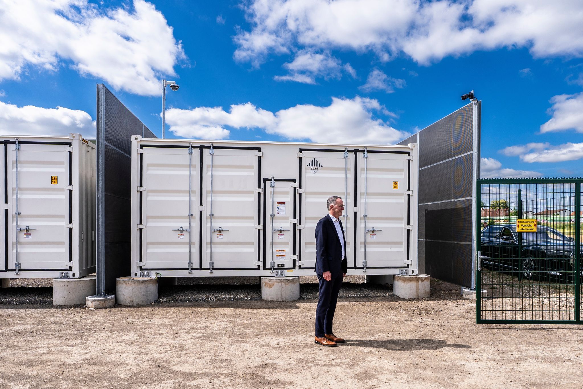 Größter Batteriespeicherpark des Landes wird eröffnet Größter Batteriespeicherpark des Landes wird eröffnet