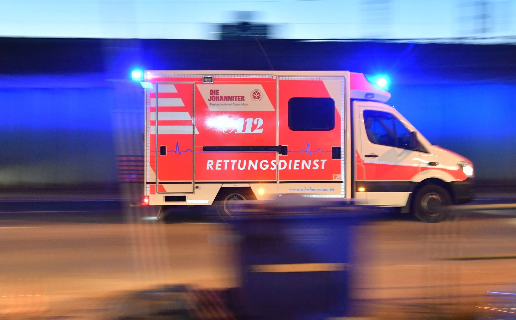 84-Jährige fährt Zweijährigen auf Parkplatz an