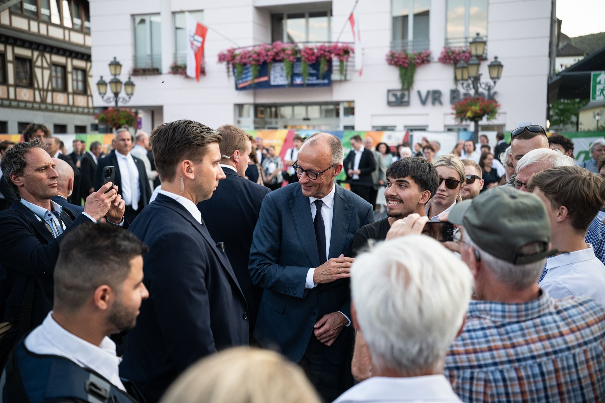 «Kraft in unserem Land» – Merz nach Besuch im Ahrtal