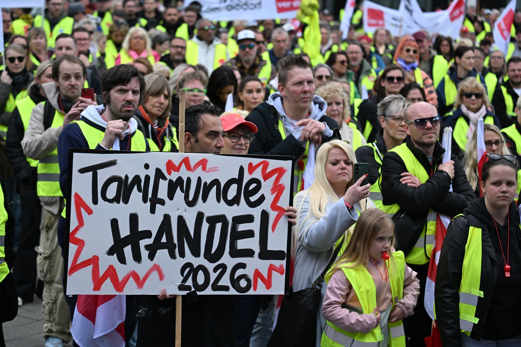 Handel-Arbeitgeber legen Tarifrunde in vier Ländern auf Eis