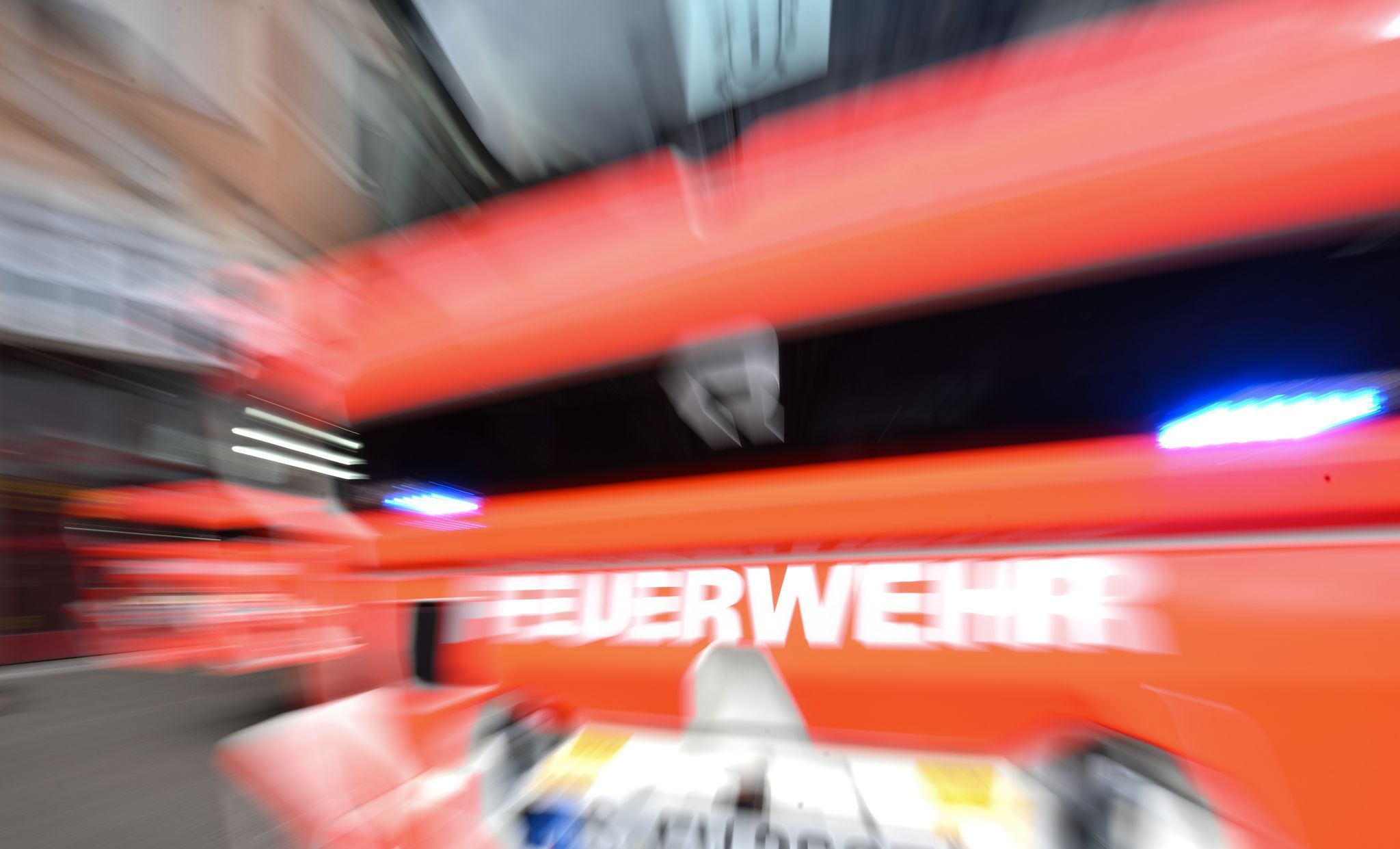 Brand in Wissen: Haus und Halle fast vollständig zerstört Brand in Wissen: Haus und Halle fast vollständig zerstört