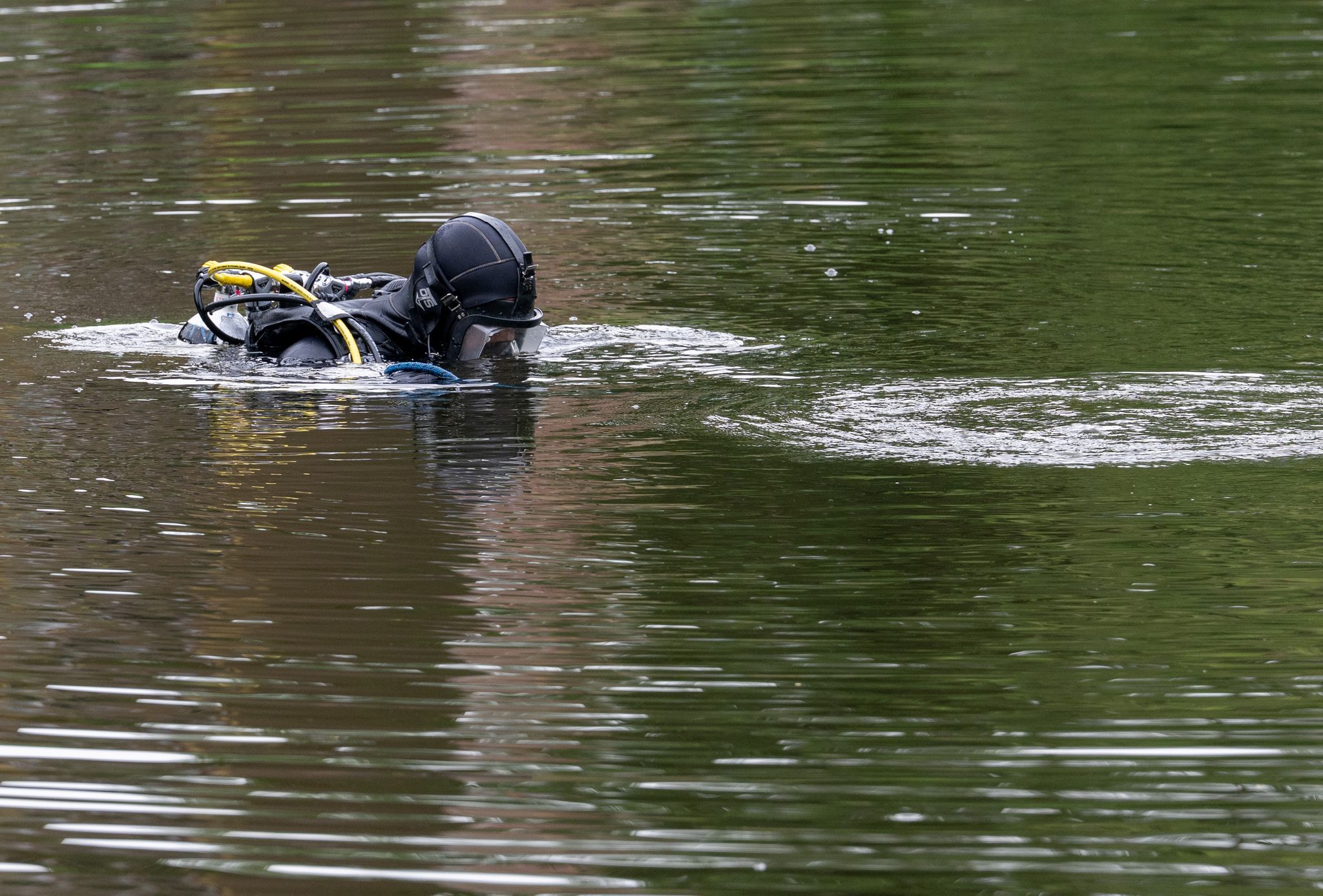 Großeinsatz am Weiher – Boje statt Wasserleiche entdeckt Großeinsatz am Weiher – Boje statt Wasserleiche entdeckt