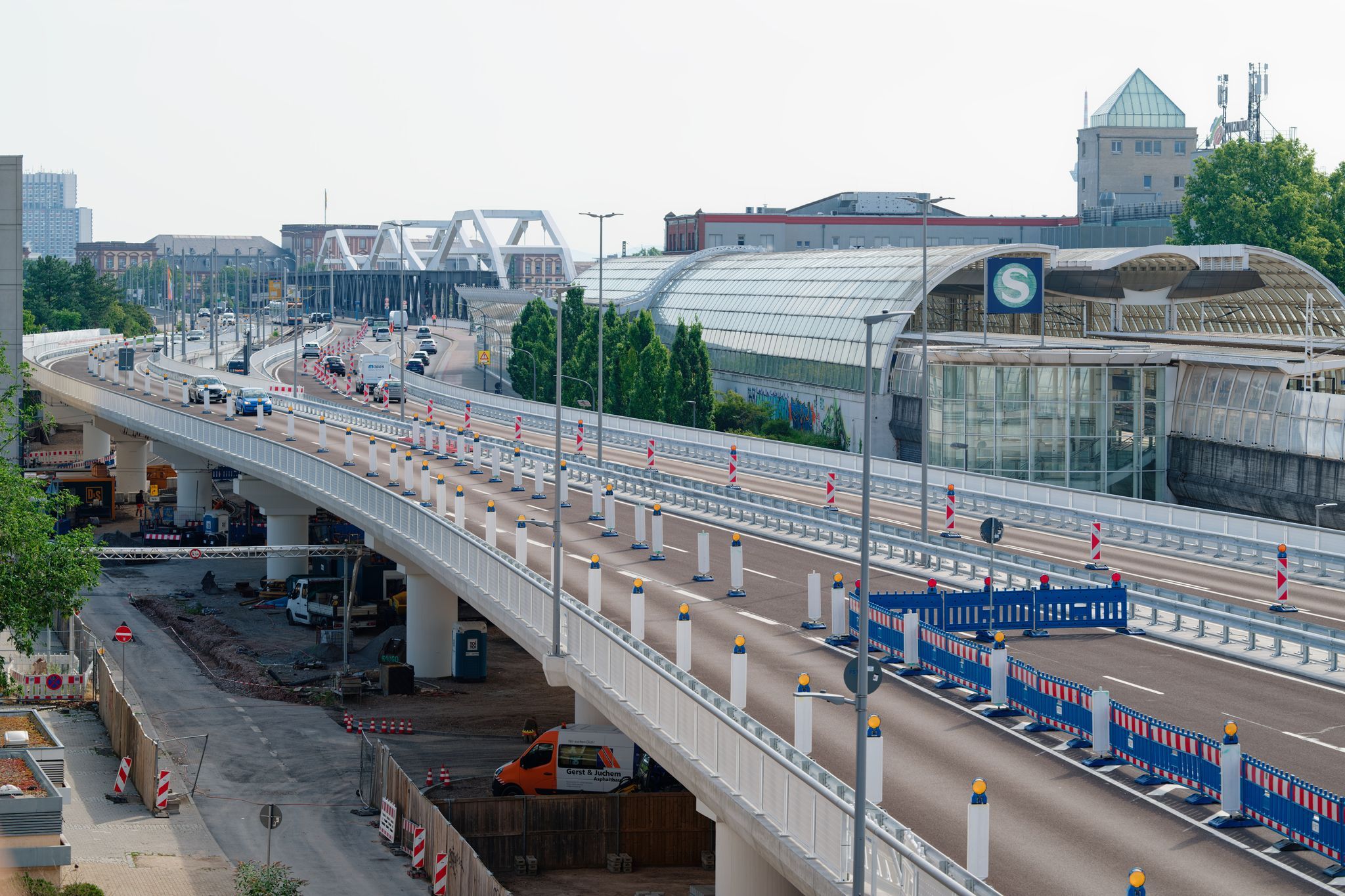 Feier am Rhein: Modernisierte Verkehrsader wird freigegeben