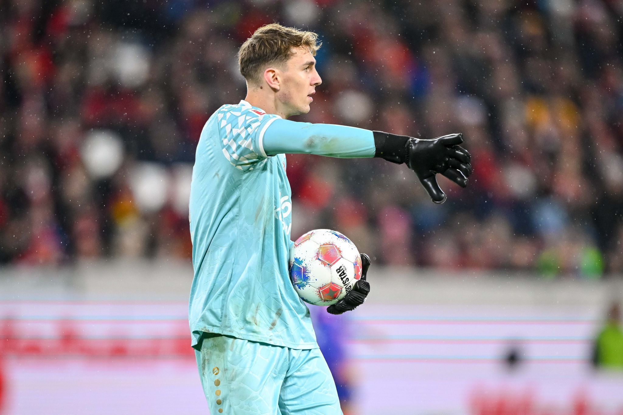 Mainz verleiht Ersatzkeeper Rieß zu Fortuna Düsseldorf Mainz verleiht Ersatzkeeper Rieß zu Fortuna Düsseldorf