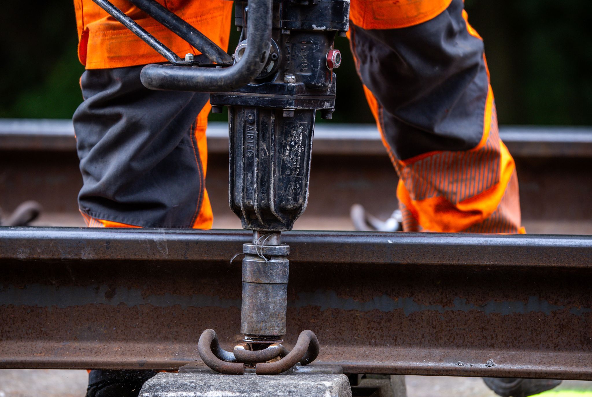 Knapp zehn Wochen keine Züge am Bahnhof Winden Knapp zehn Wochen keine Züge am Bahnhof Winden