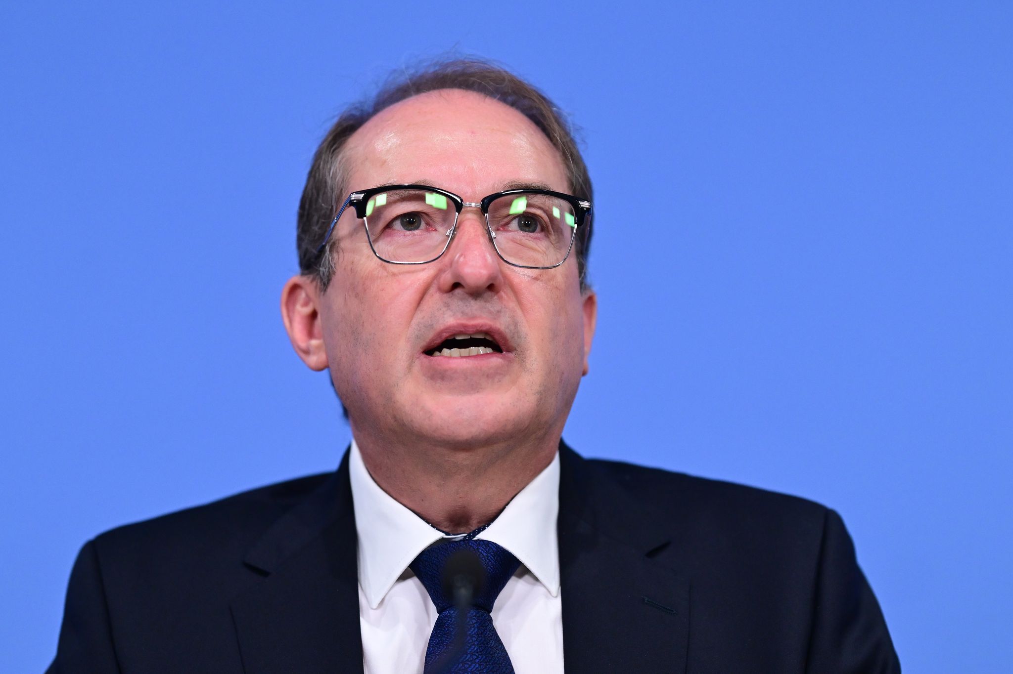 Nach Angriff in Trier: Dobrindt bekräftigt Abschiebekurs Nach Angriff in Trier: Dobrindt bekräftigt Abschiebekurs