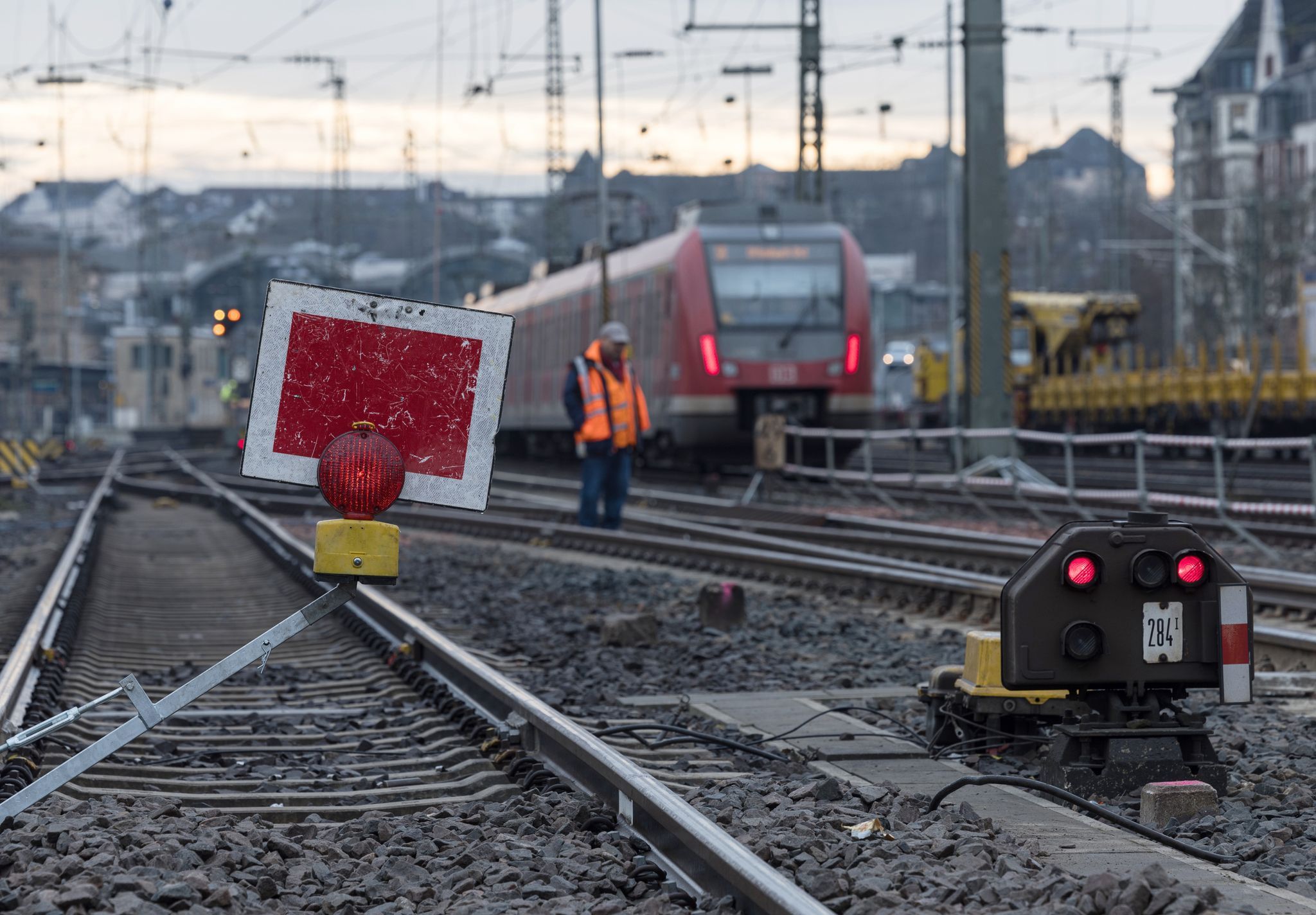 Bauarbeiten schränken Rhein-Main-Bahnverkehr ein Bauarbeiten schränken Rhein-Main-Bahnverkehr ein