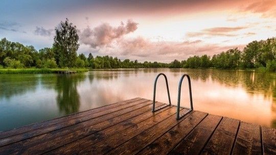 Saarland vor Rheinland-Pfalz: Das sind die beliebtesten Badeziele im Südwesten 2026